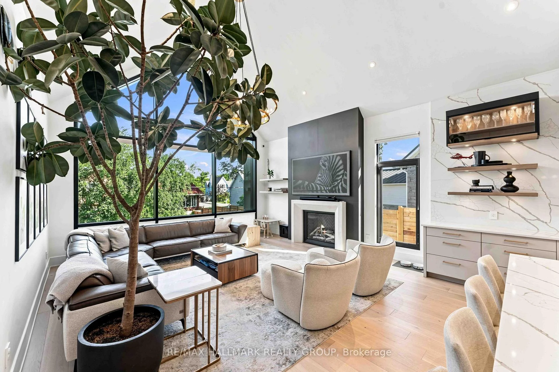 Photo 19 of 114 Theberge Private, Ottawa, Meadowlands/St. Claire Gardens — HOMEH