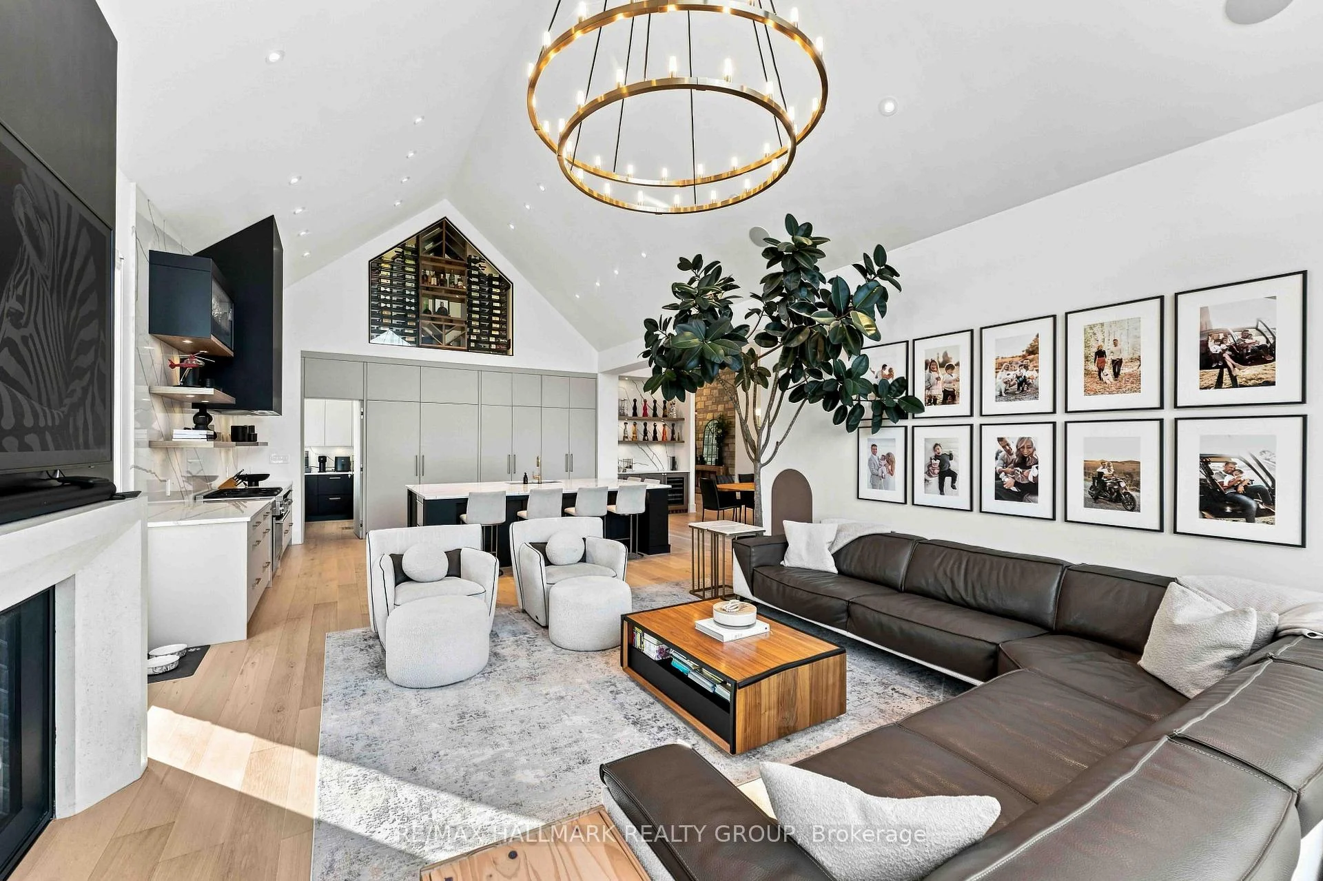 Photo 24 of 114 Theberge Private, Ottawa, Meadowlands/St. Claire Gardens — HOMEH