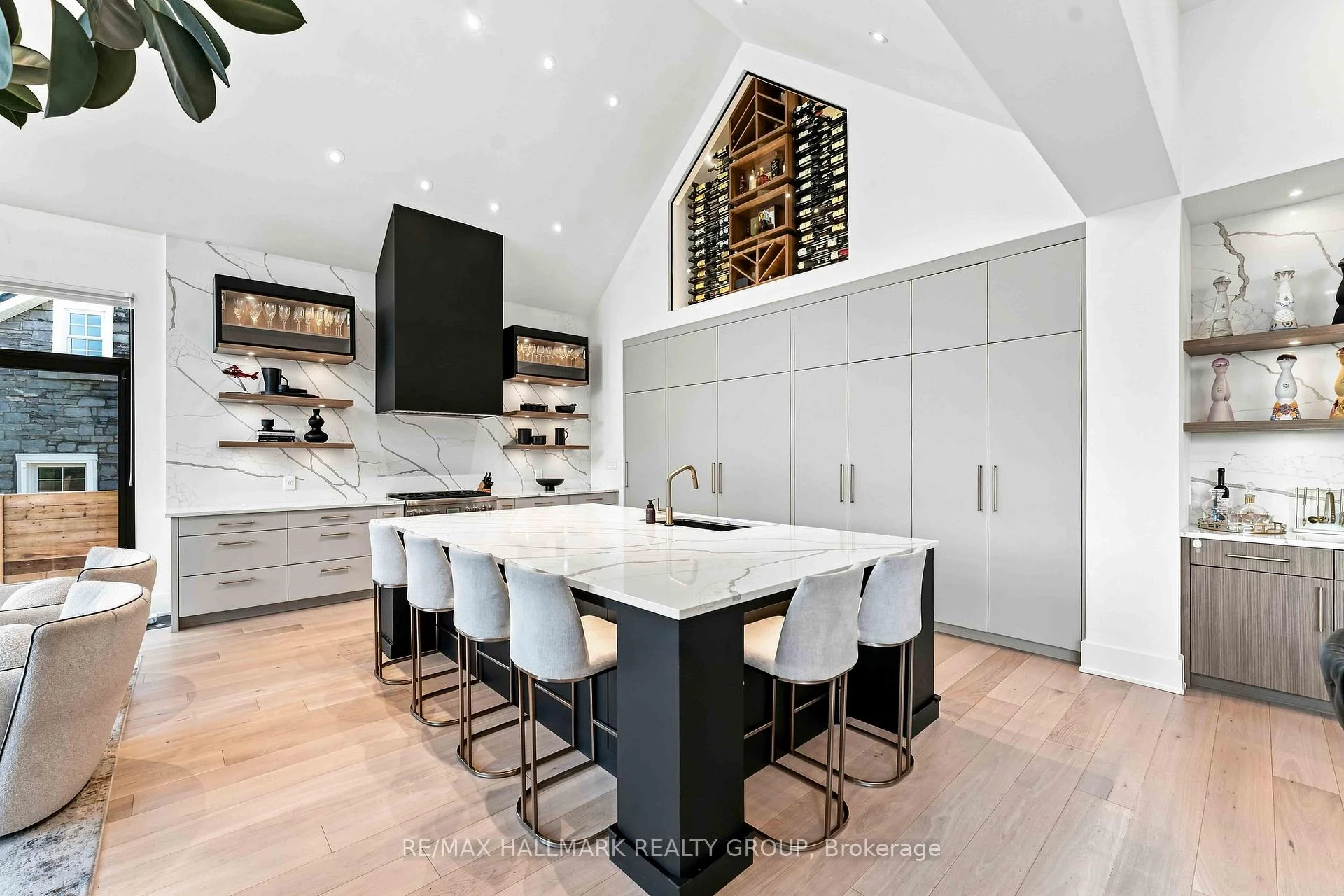 Photo 25 of 114 Theberge Private, Ottawa, Meadowlands/St. Claire Gardens — HOMEH