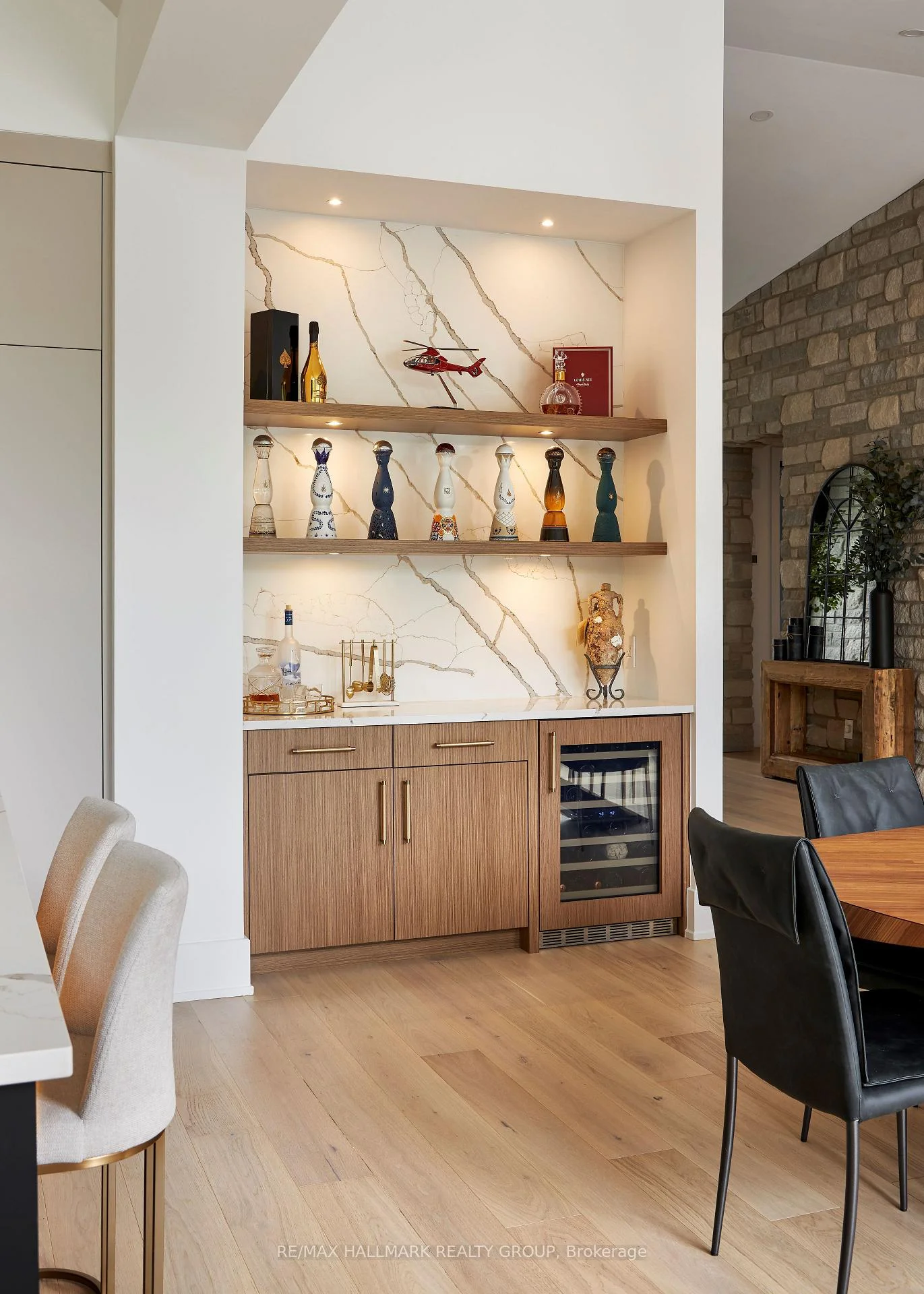 Photo 44 of 114 Theberge Private, Ottawa, Meadowlands/St. Claire Gardens — HOMEH