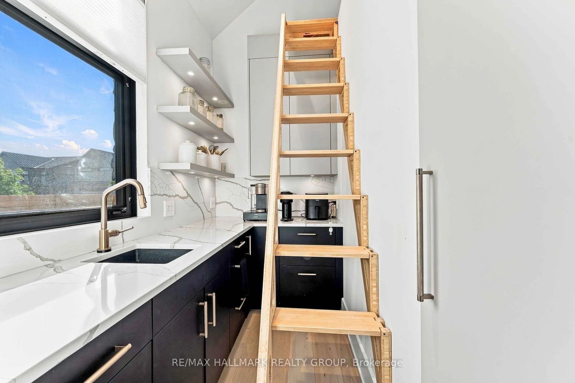 Photo 46 of 114 Theberge Private, Ottawa, Meadowlands/St. Claire Gardens — HOMEH