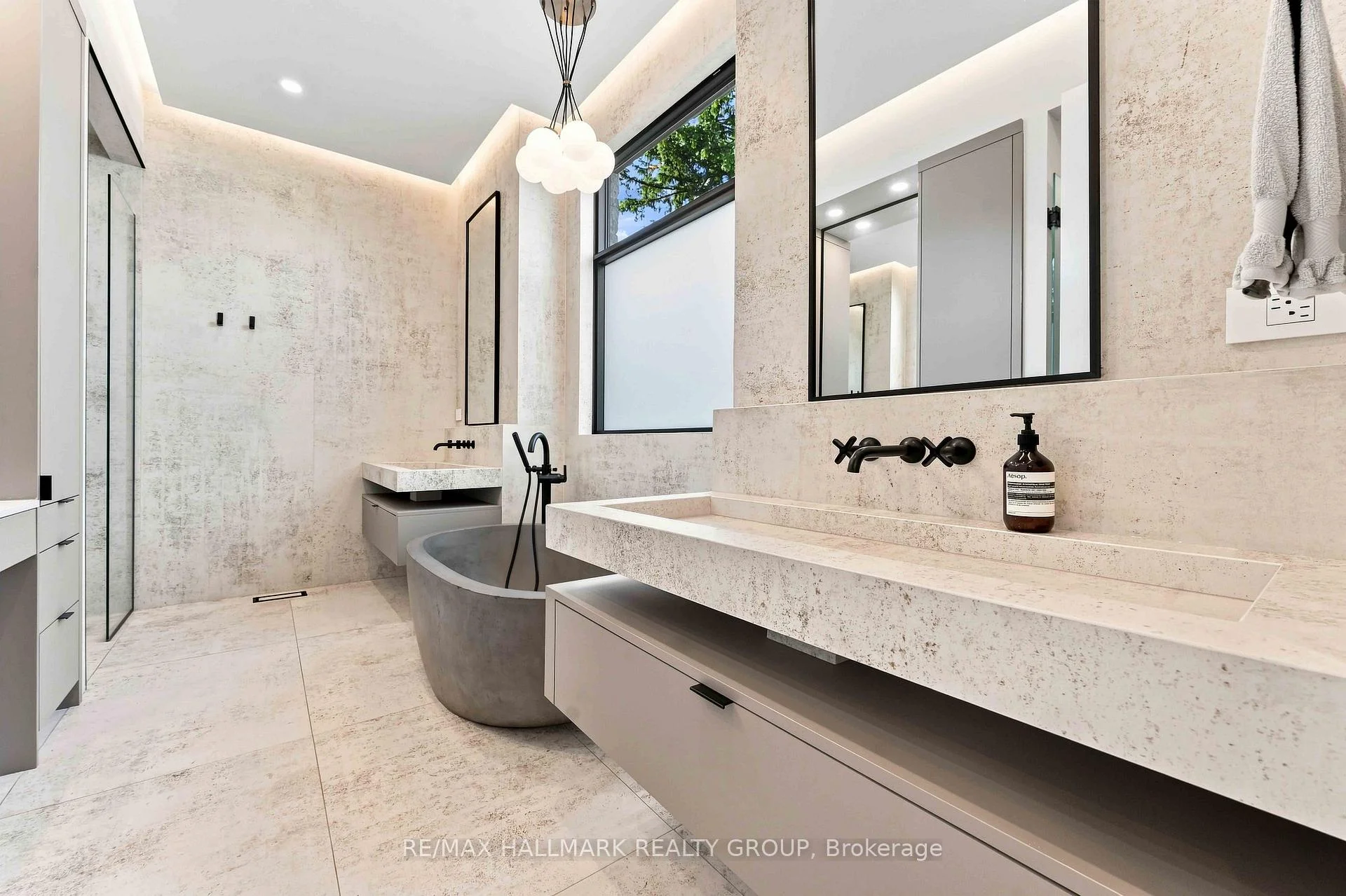 Photo 59 of 114 Theberge Private, Ottawa, Meadowlands/St. Claire Gardens — HOMEH