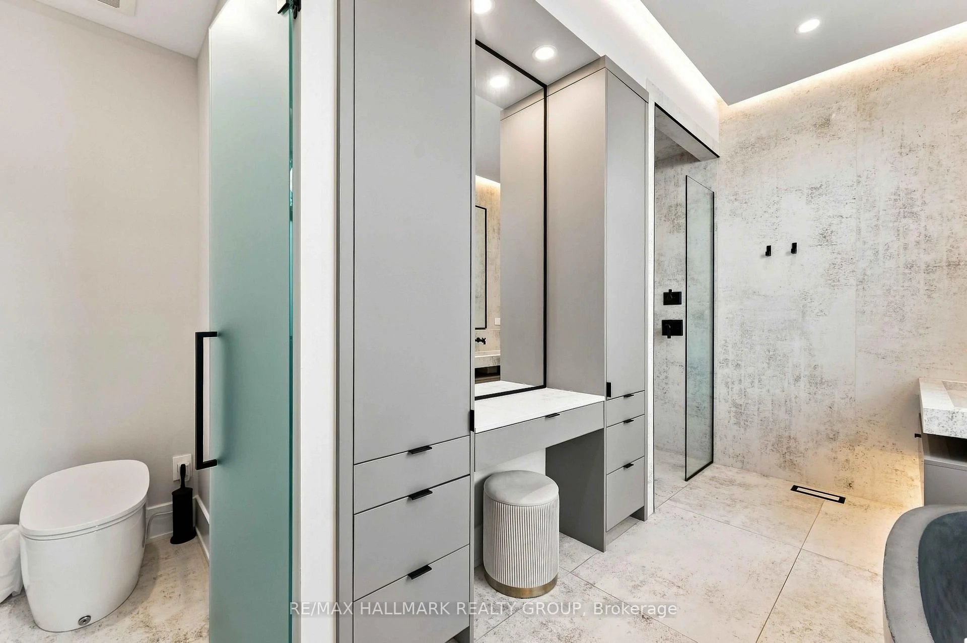 Photo 60 of 114 Theberge Private, Ottawa, Meadowlands/St. Claire Gardens — HOMEH