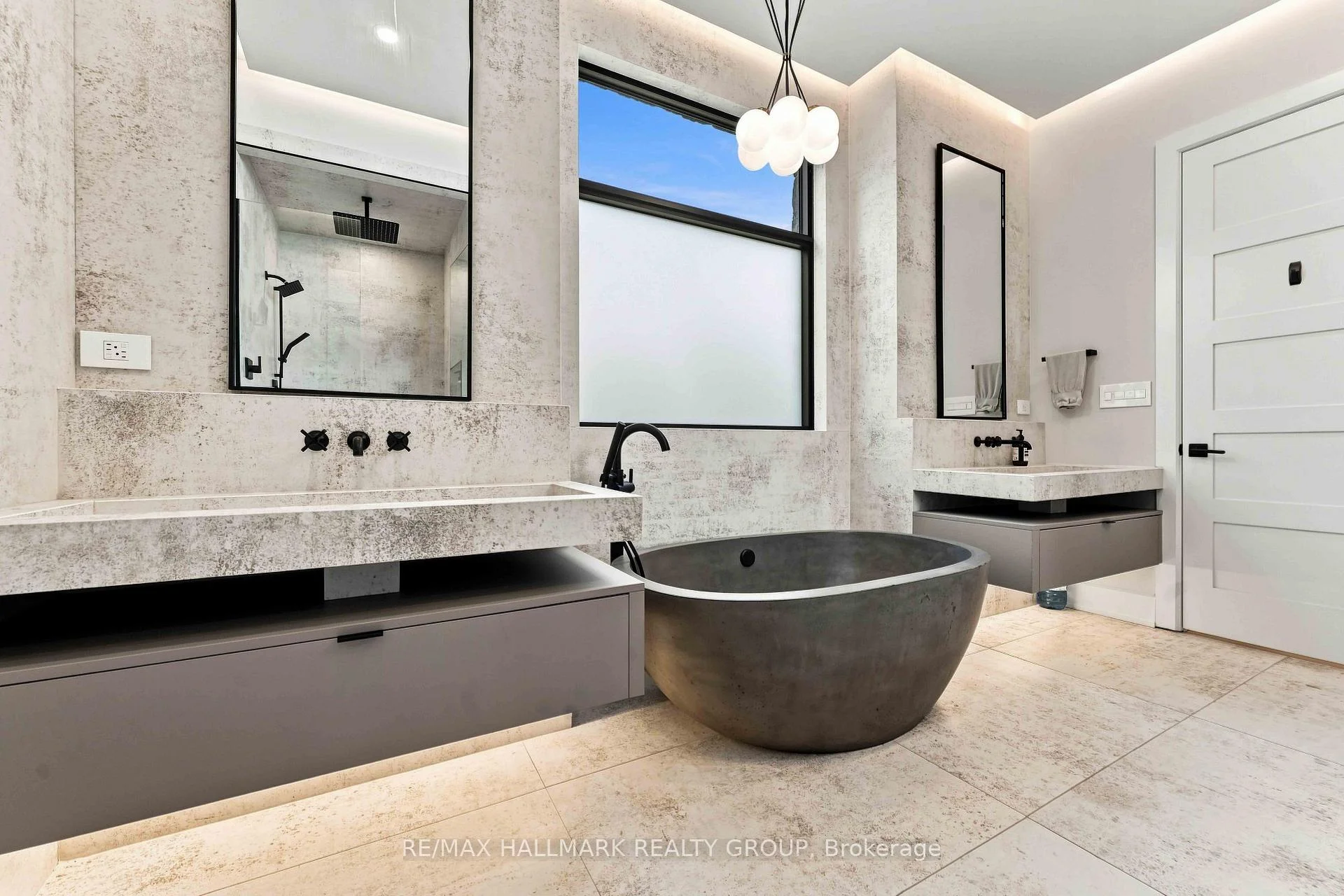 Photo 61 of 114 Theberge Private, Ottawa, Meadowlands/St. Claire Gardens — HOMEH