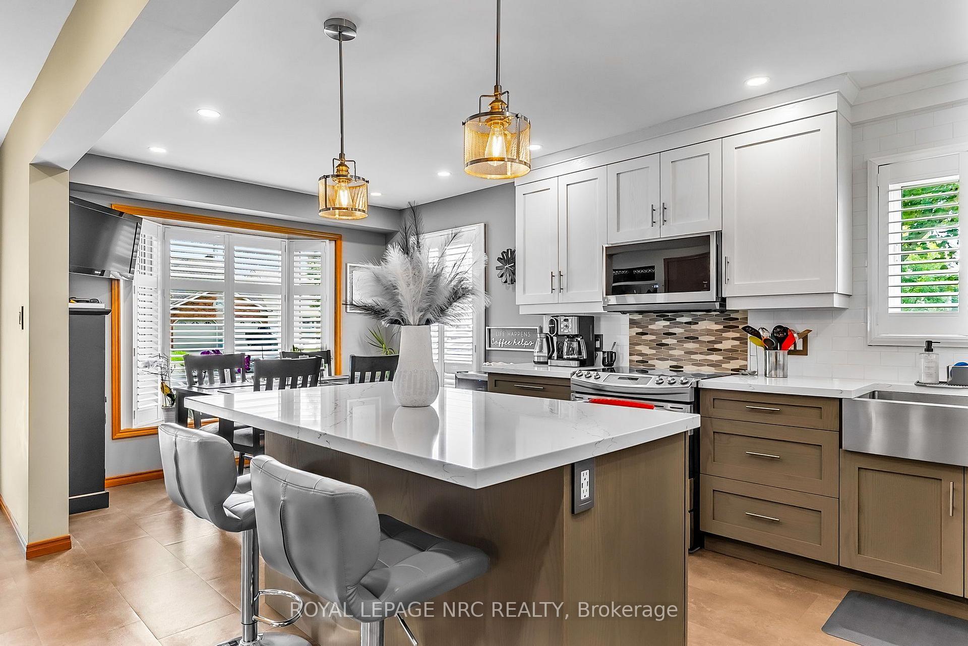 Photo 3 of 77 St. Augustine Drive, St. Catharines, Secord Woods — HOMEH