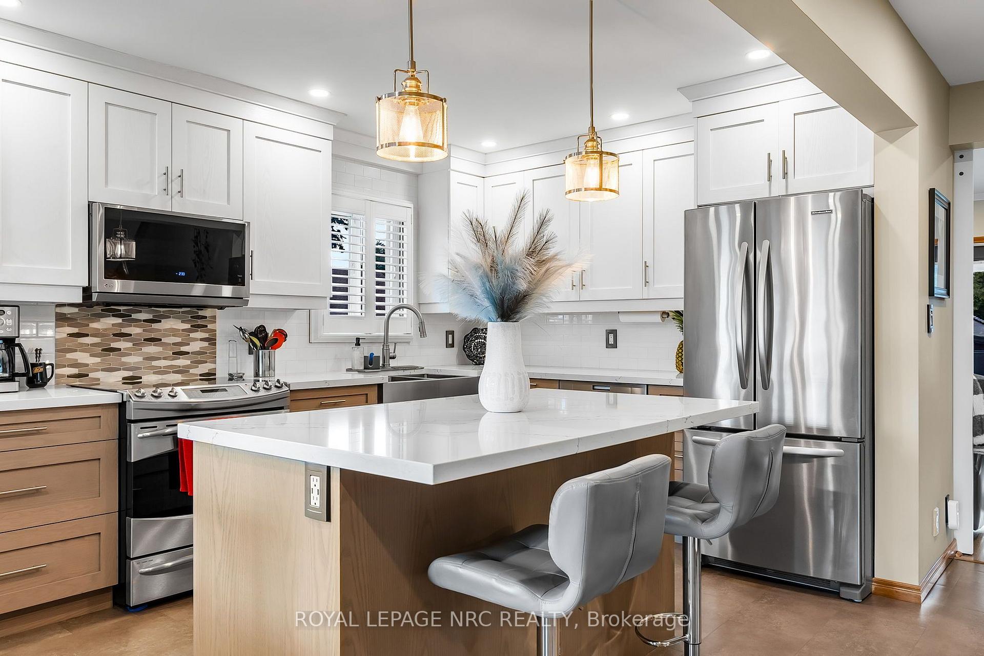 Photo 4 of 77 St. Augustine Drive, St. Catharines, Secord Woods — HOMEH