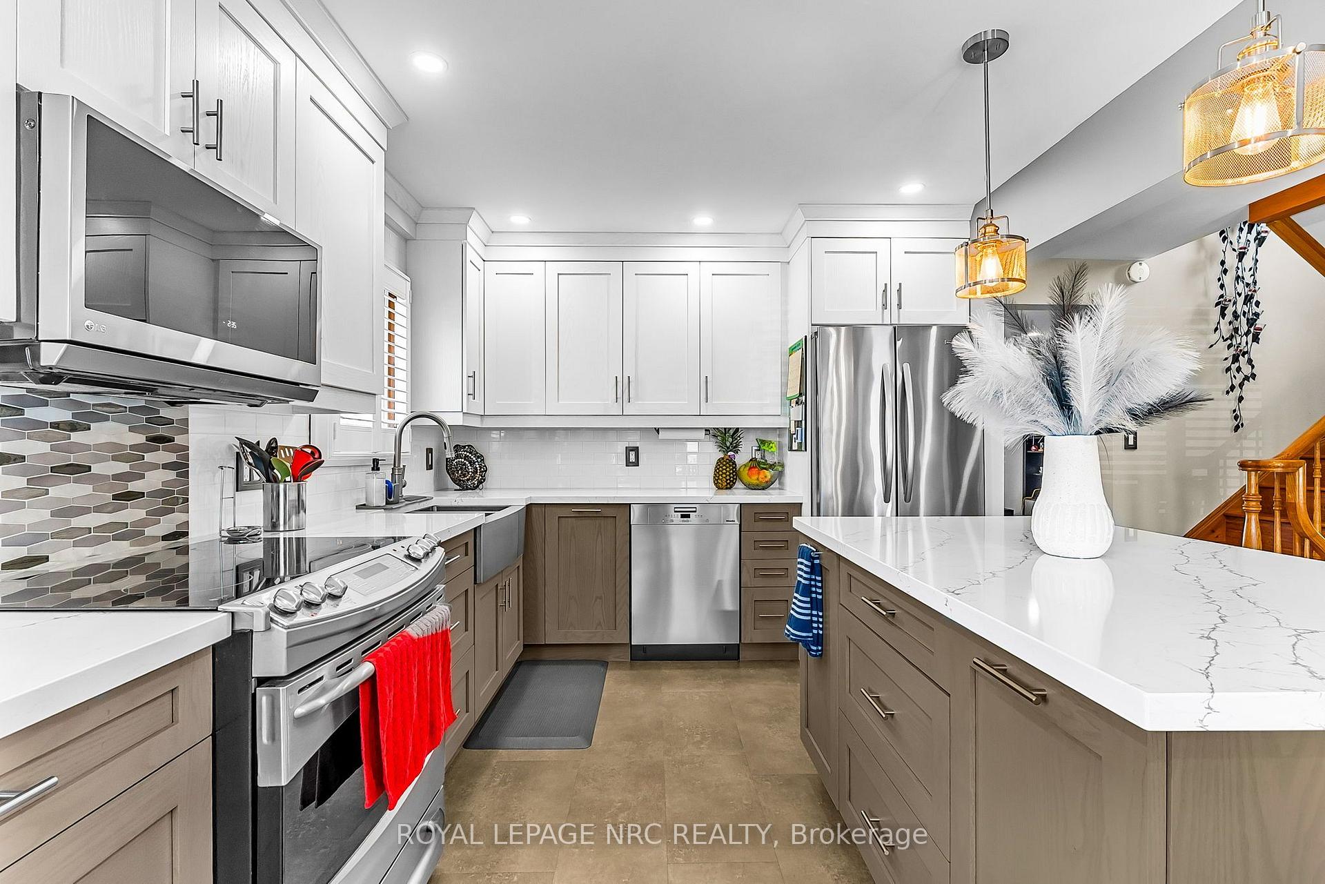 Photo 5 of 77 St. Augustine Drive, St. Catharines, Secord Woods — HOMEH