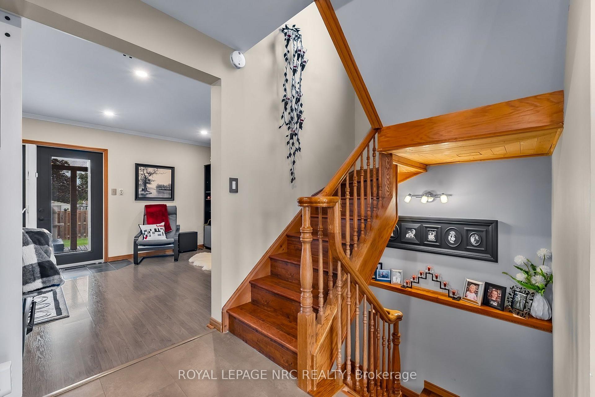 Photo 12 of 77 St. Augustine Drive, St. Catharines, Secord Woods — HOMEH
