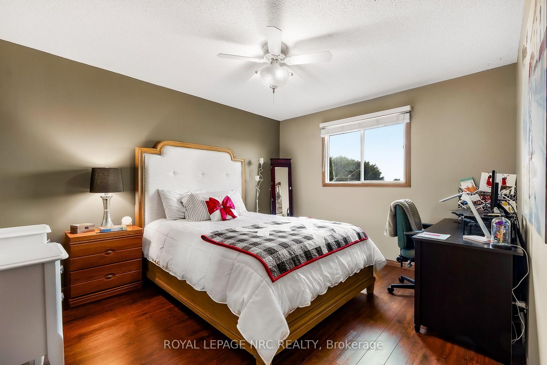 Photo 14 of 77 St. Augustine Drive, St. Catharines, Secord Woods — HOMEH