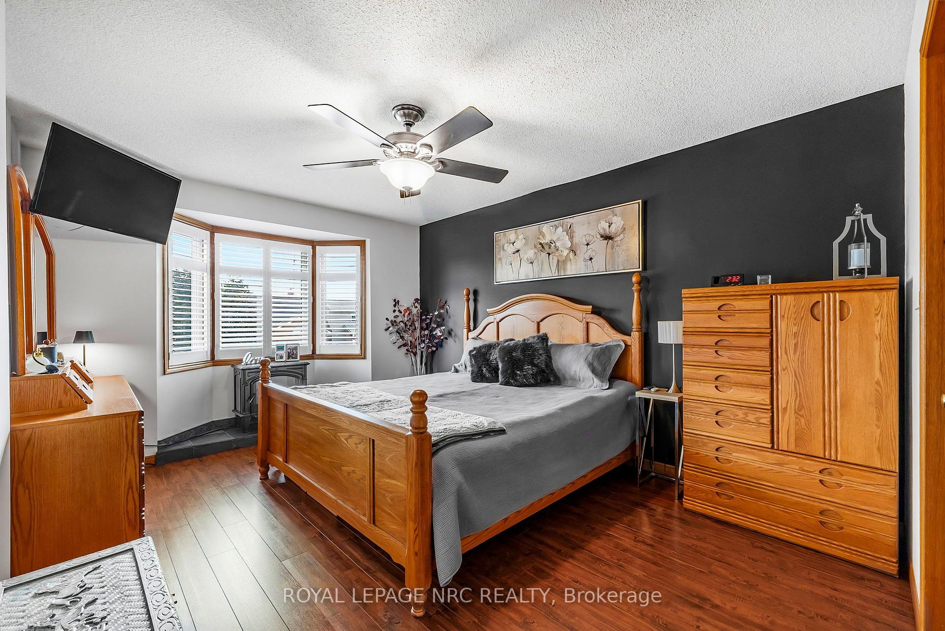 Photo 15 of 77 St. Augustine Drive, St. Catharines, Secord Woods — HOMEH