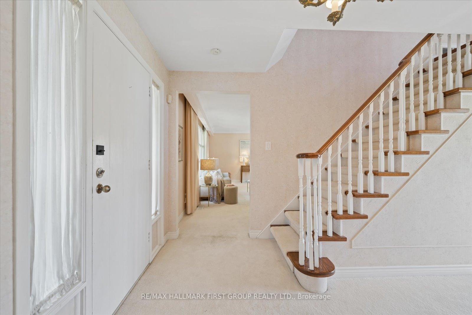 Photo 4 of 525 Myrtle Road W, Whitby, Rural Whitby — HOMEH