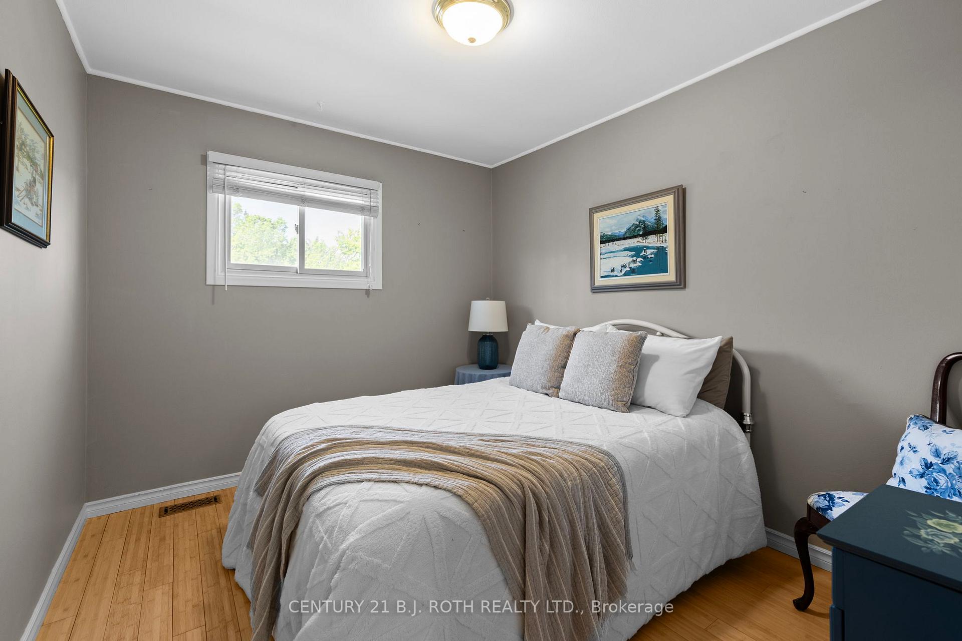 Photo 19 of 10 Andrea Crescent, Orillia — HOMEH