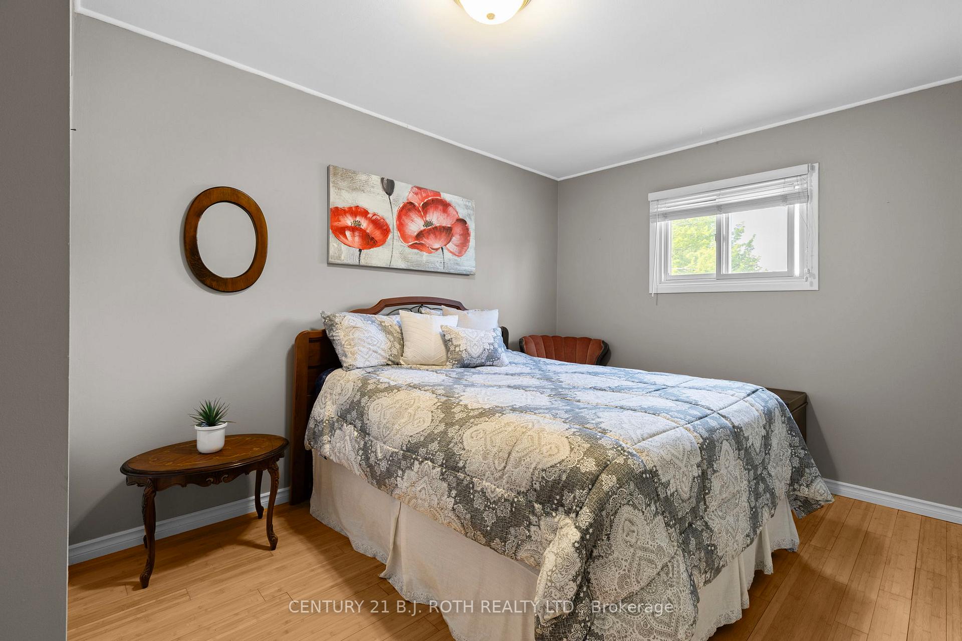 Photo 20 of 10 Andrea Crescent, Orillia — HOMEH