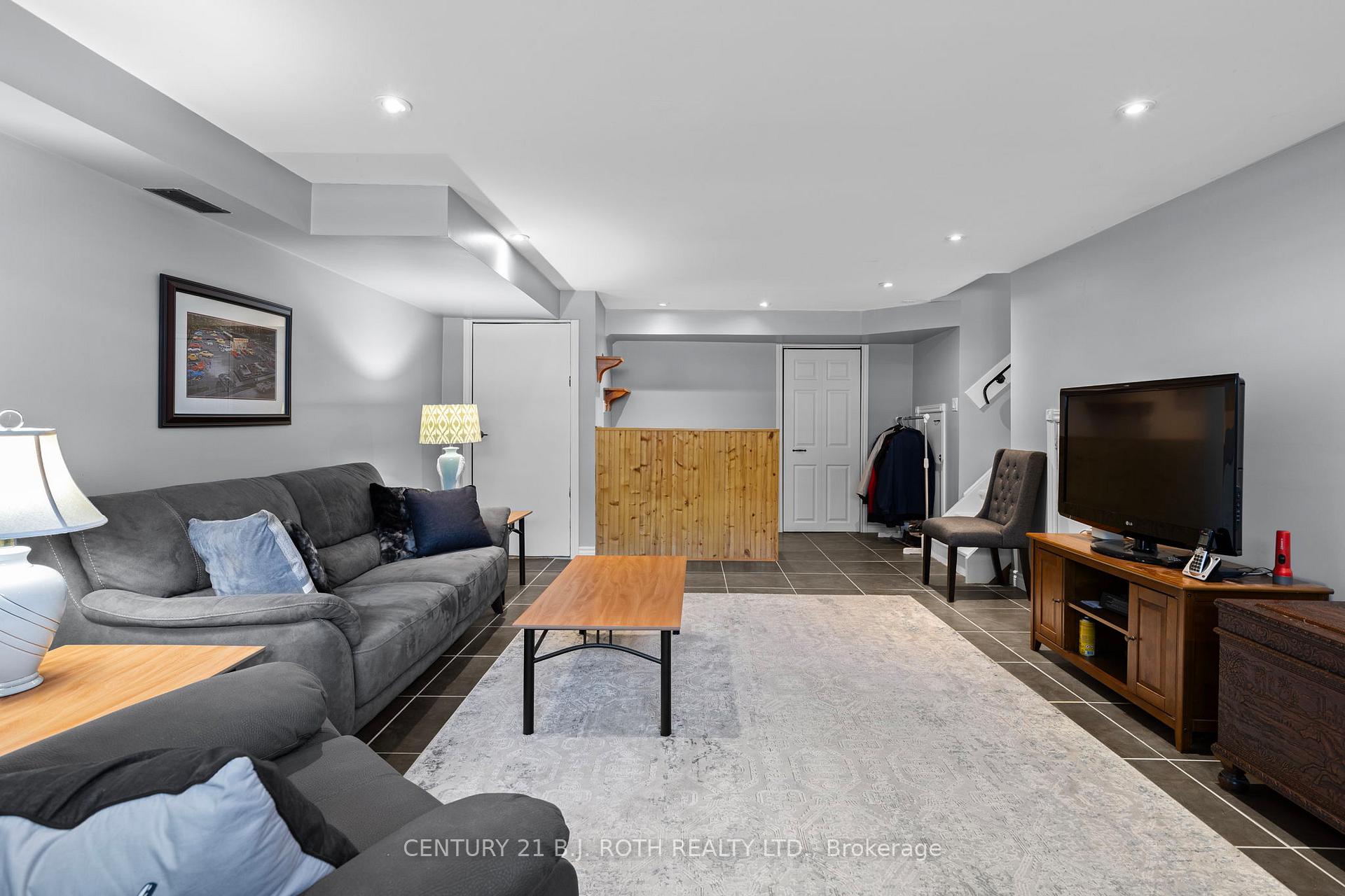 Photo 22 of 10 Andrea Crescent, Orillia — HOMEH