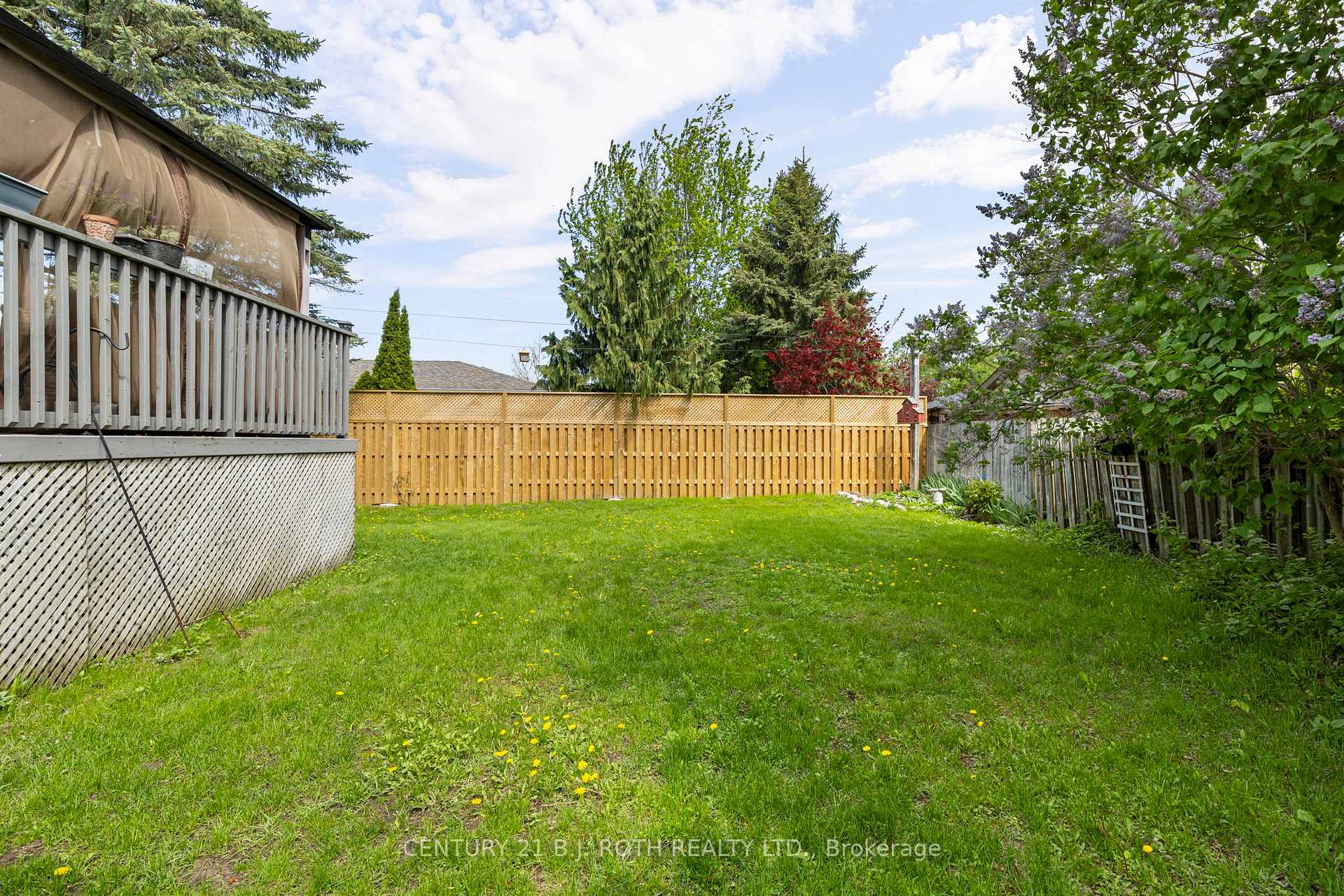 Photo 27 of 10 Andrea Crescent, Orillia — HOMEH