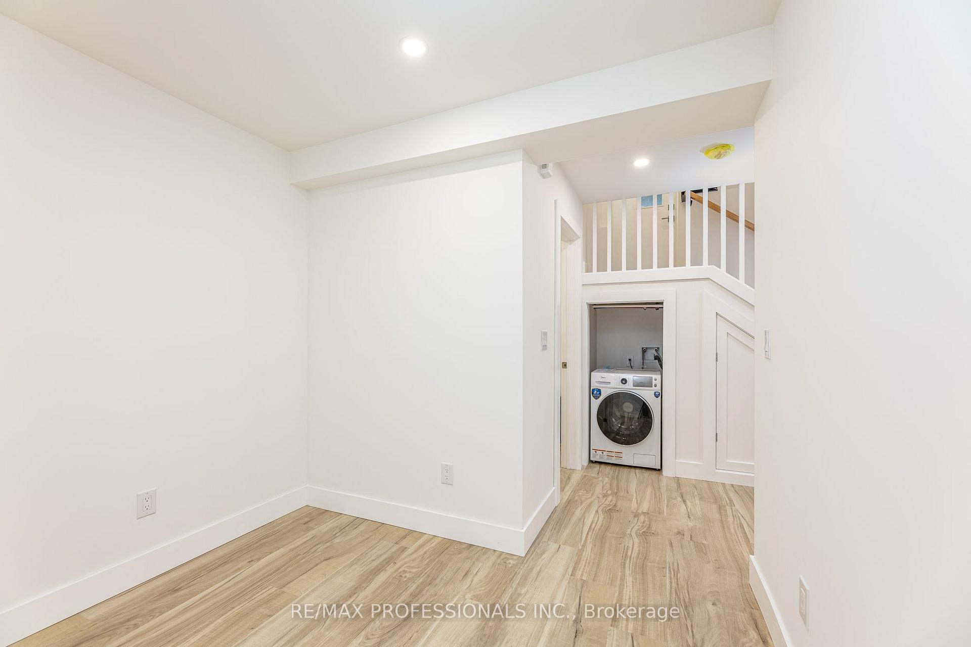 Photo 9 of Unit D, 130 Jane Street, Toronto, Lambton Baby Point — HOMEH
