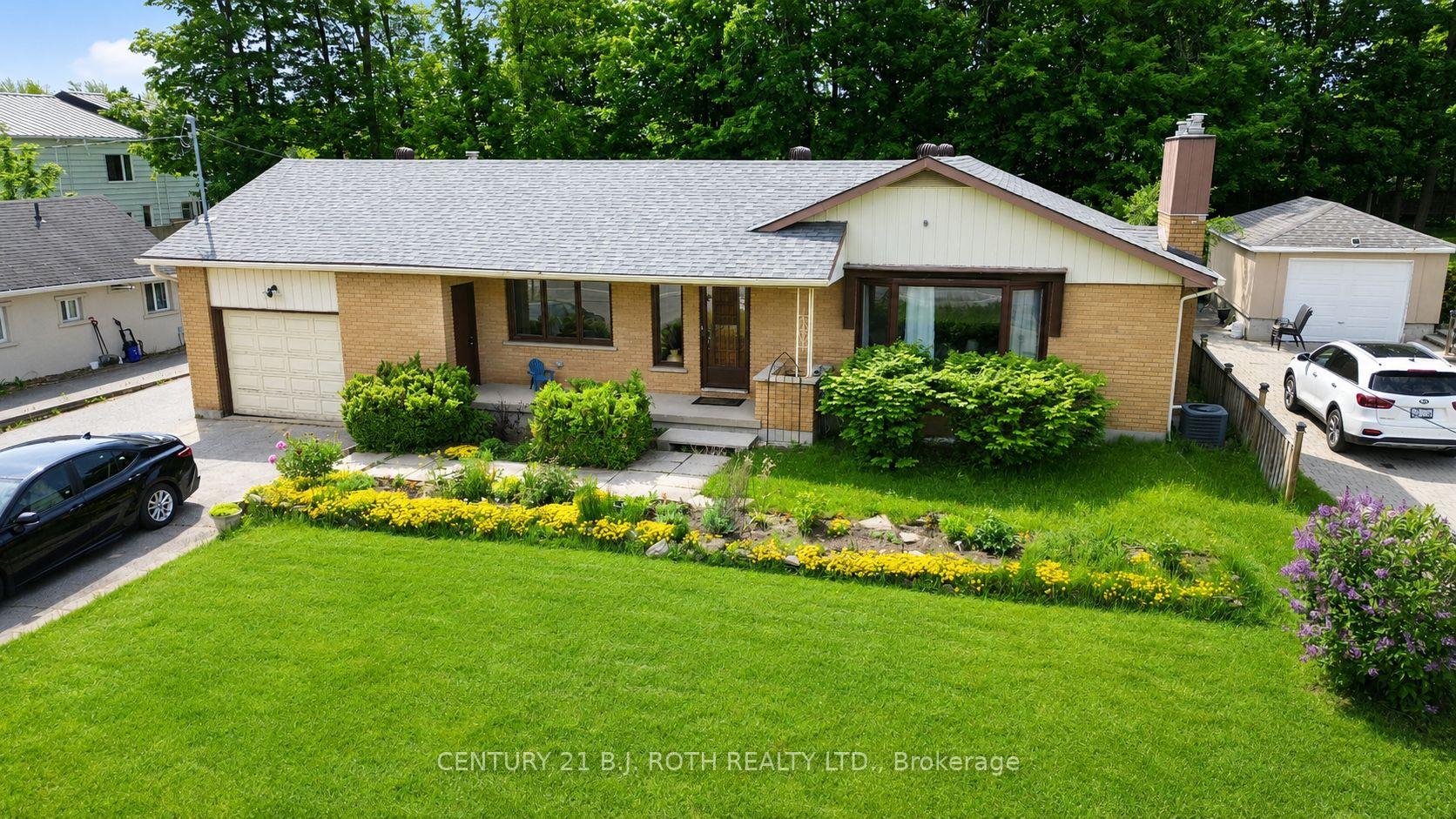 Photo 1 of 823 Essa Road, Barrie, Holly — HOMEH