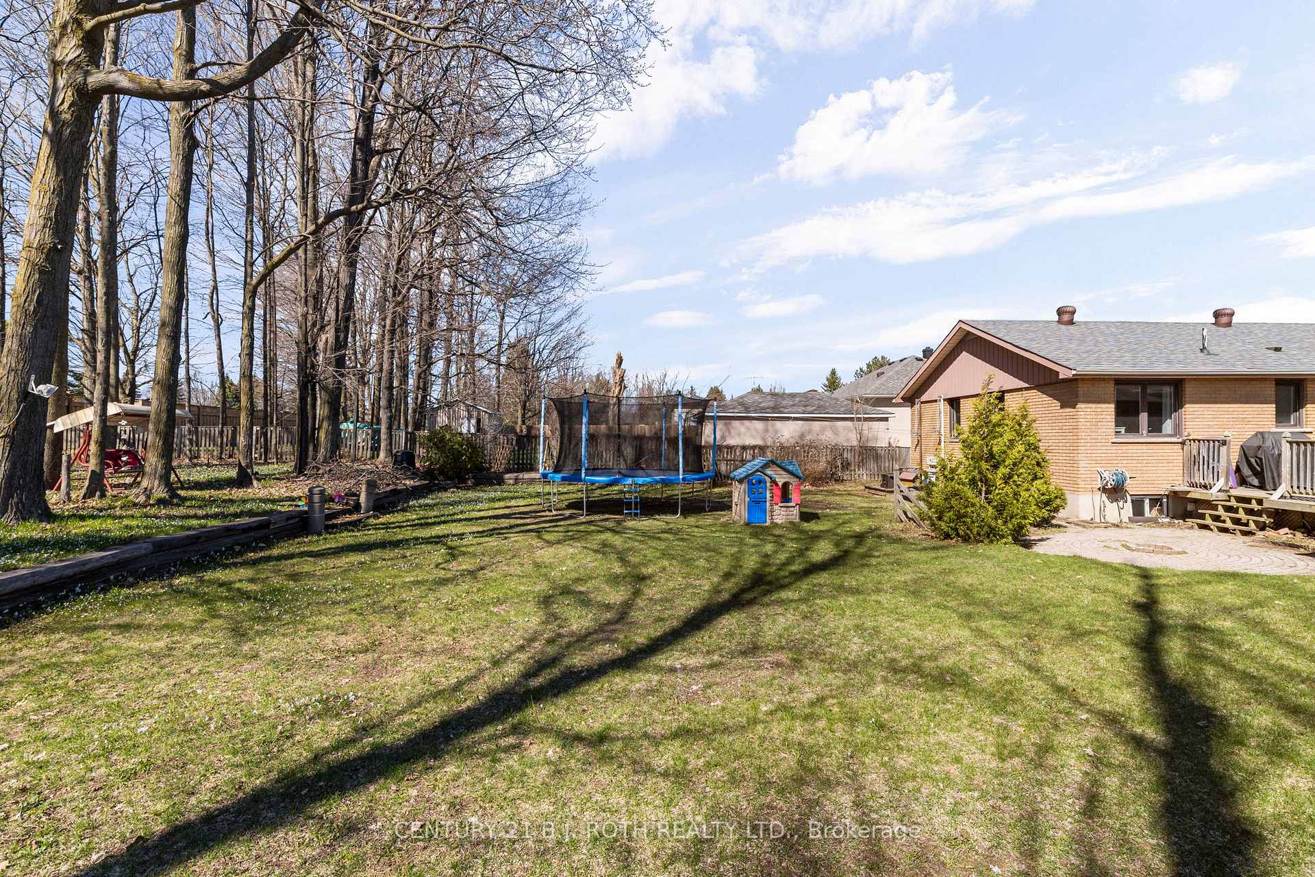 Photo 28 of 823 Essa Road, Barrie, Holly — HOMEH