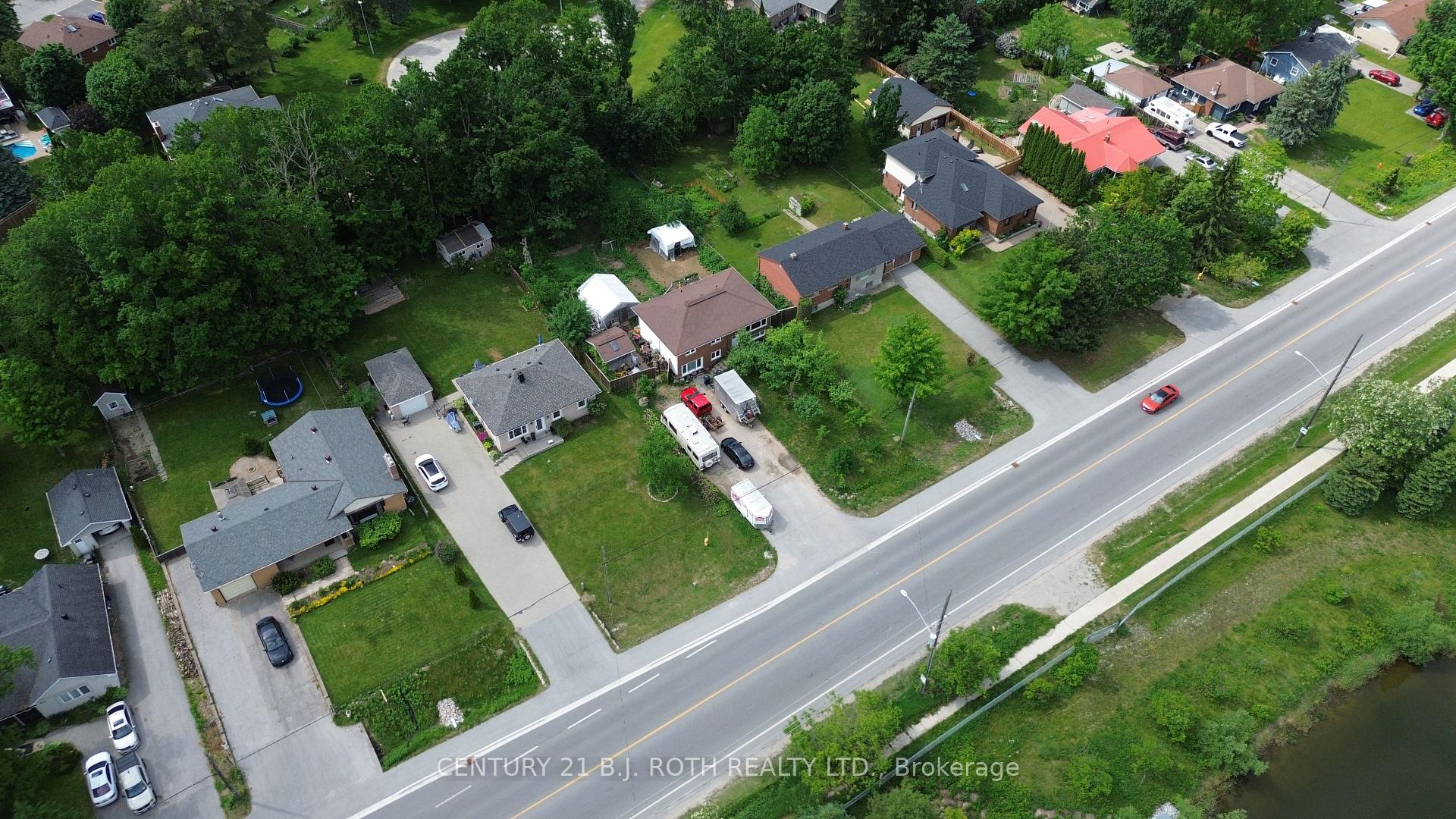 Photo 33 of 823 Essa Road, Barrie, Holly — HOMEH