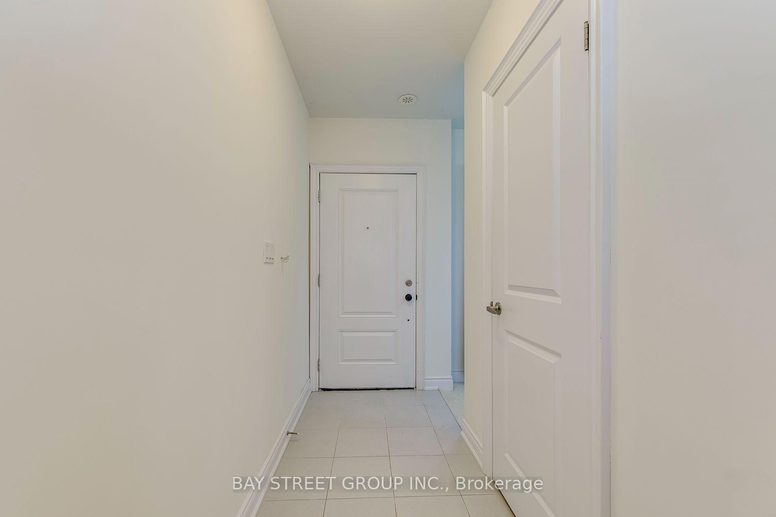 Photo 5 of Unit #14, 2172 Trafalgar Road, Oakville, River Oaks — HOMEH