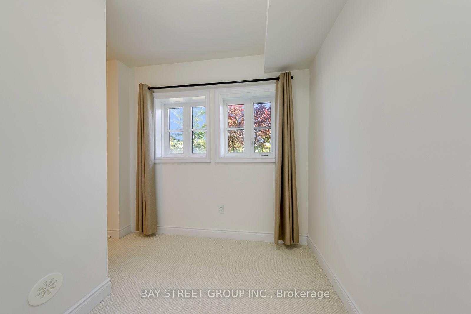 Photo 6 of Unit #14, 2172 Trafalgar Road, Oakville, River Oaks — HOMEH
