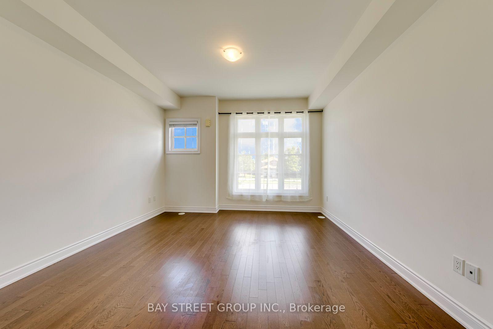 Photo 15 of Unit #14, 2172 Trafalgar Road, Oakville, River Oaks — HOMEH