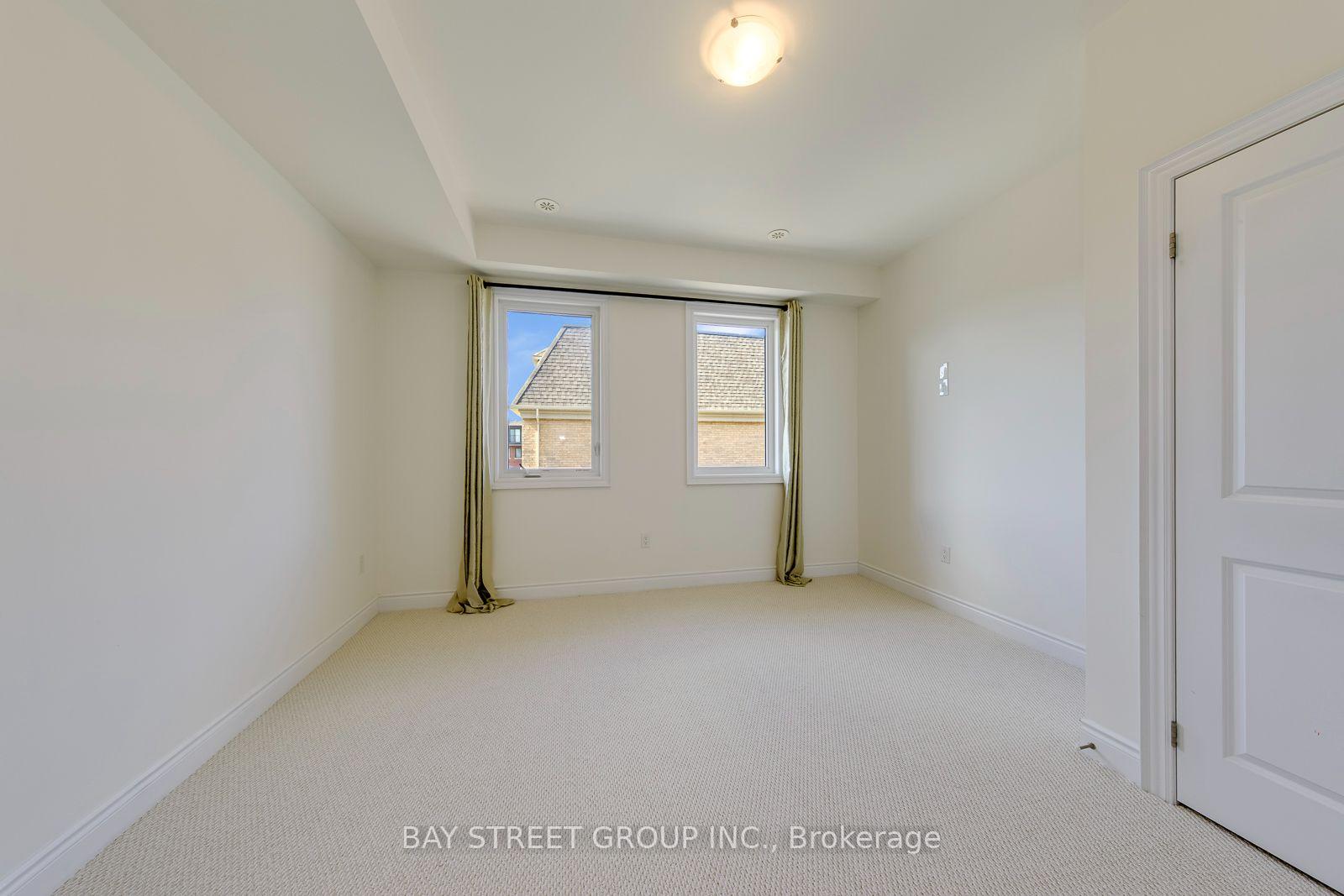 Photo 18 of Unit #14, 2172 Trafalgar Road, Oakville, River Oaks — HOMEH