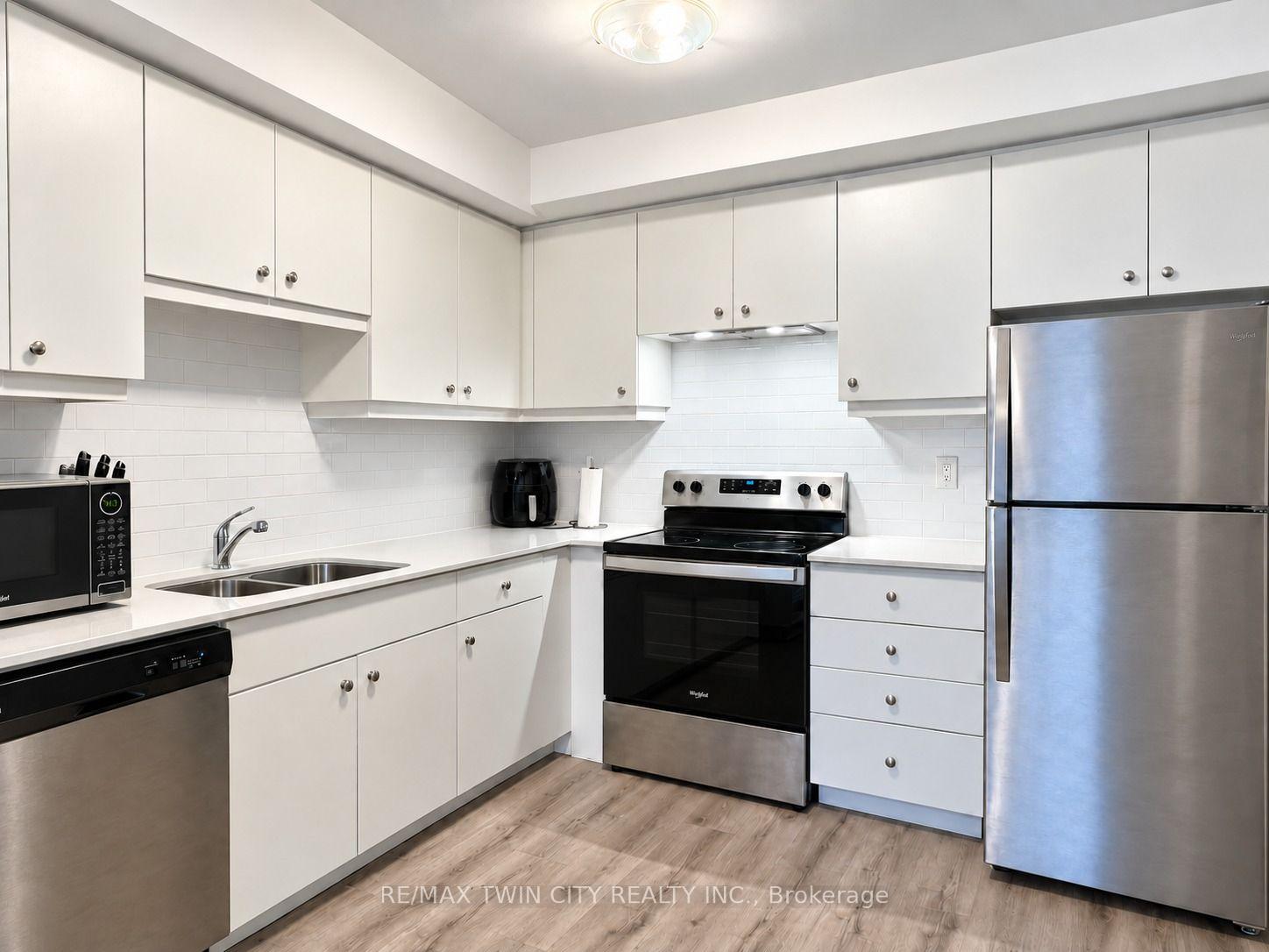 Photo 5 of Unit 314, 251 Northfield Drive E, Waterloo, Colonial Acres — HOMEH