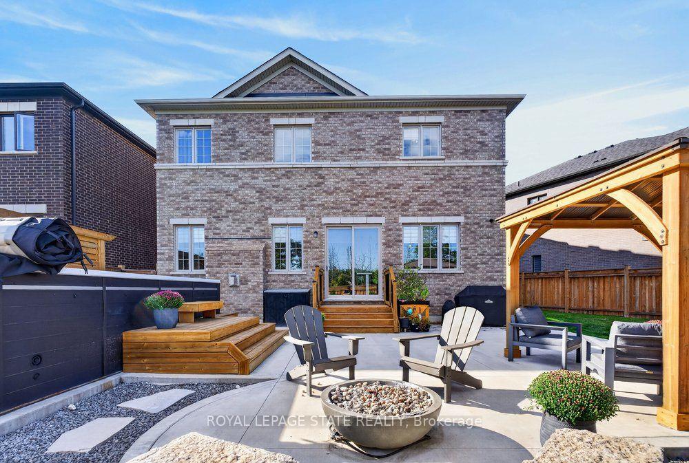 Photo 2 of 80 Elstone Place, Hamilton, Waterdown — HOMEH