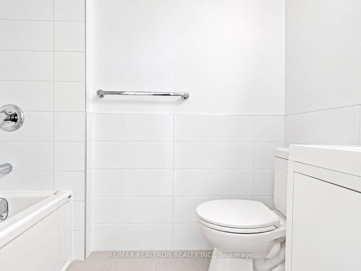 Photo 32 of Unit 709, 10 Shallmar Boulevard, Toronto, Forest Hill North — HOMEH