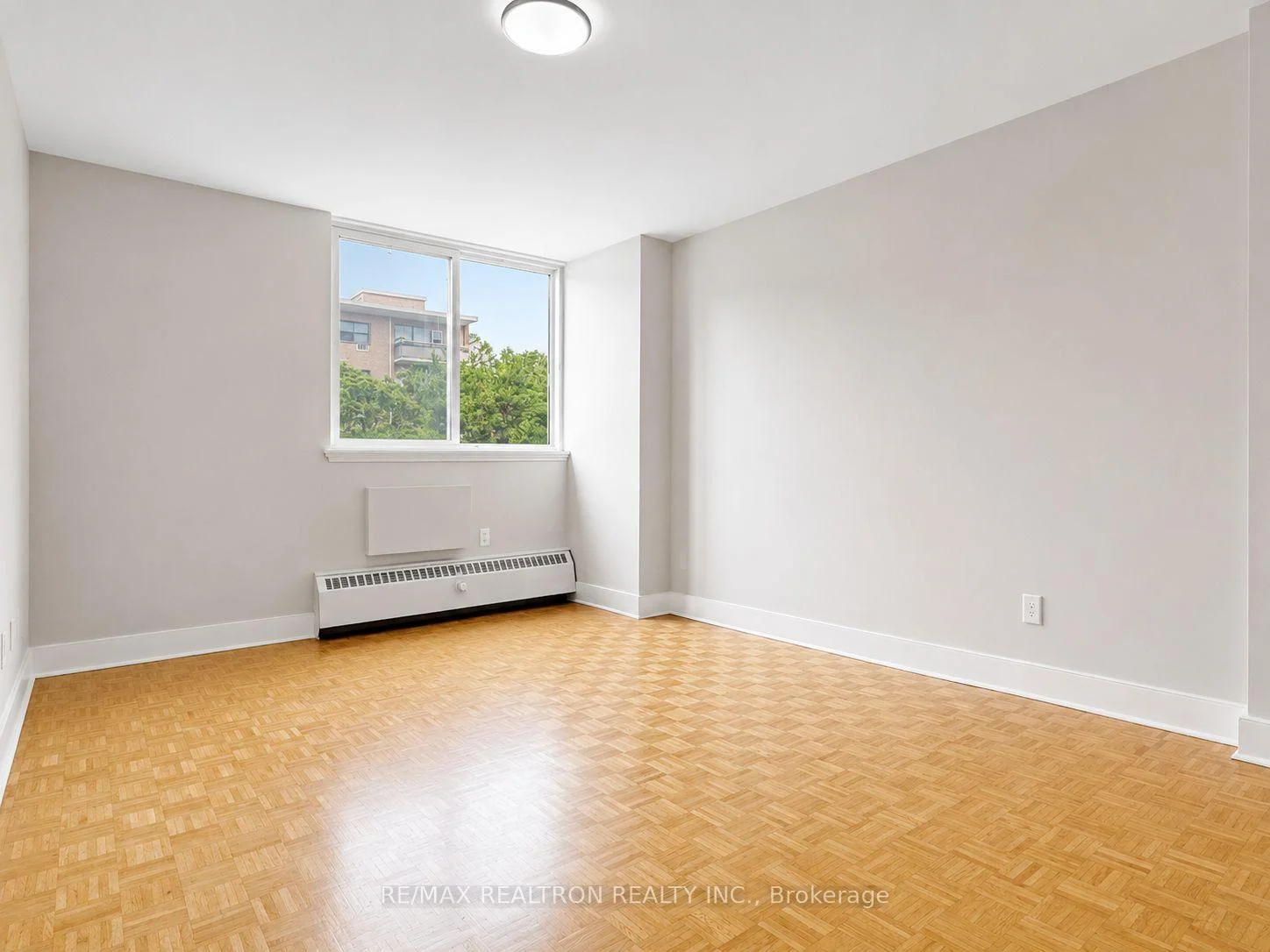 Photo 13 of Unit 709, 10 Shallmar Boulevard, Toronto, Forest Hill North — HOMEH