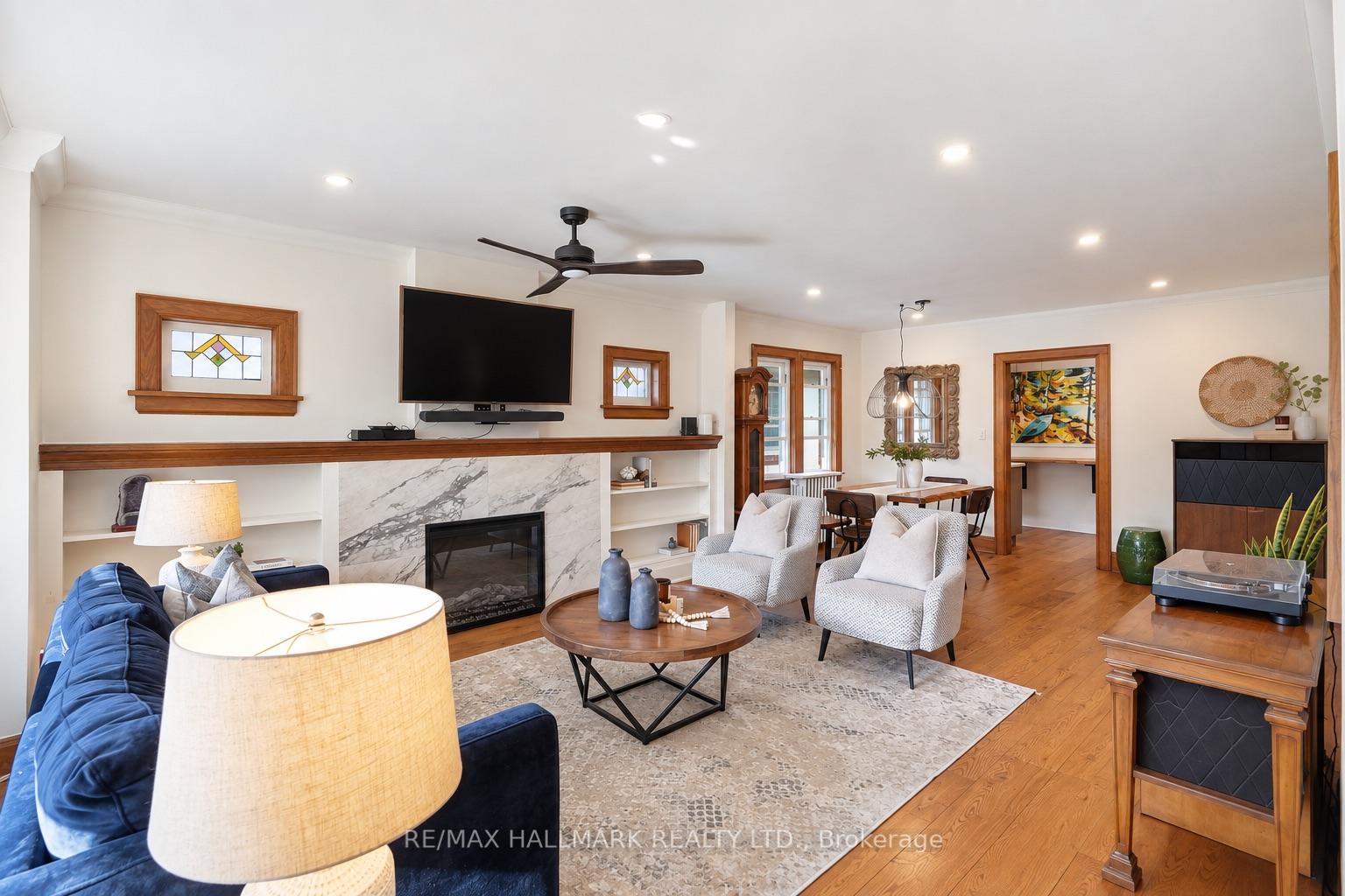 Photo 3 of Unit Upper, 25 Scarboro Beach Boulevard, Toronto, The Beaches — HOMEH