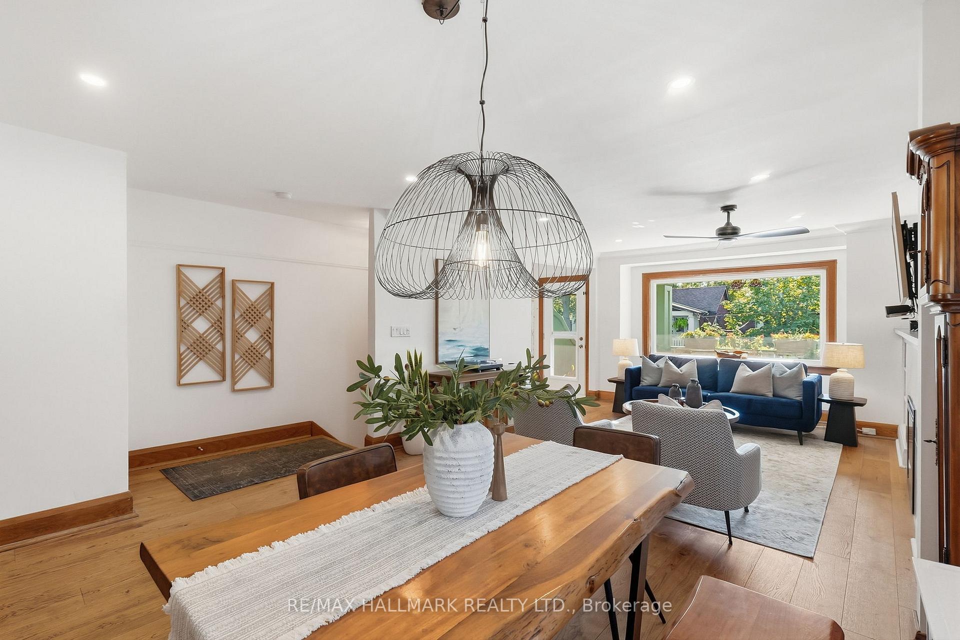 Photo 6 of Unit Upper, 25 Scarboro Beach Boulevard, Toronto, The Beaches — HOMEH