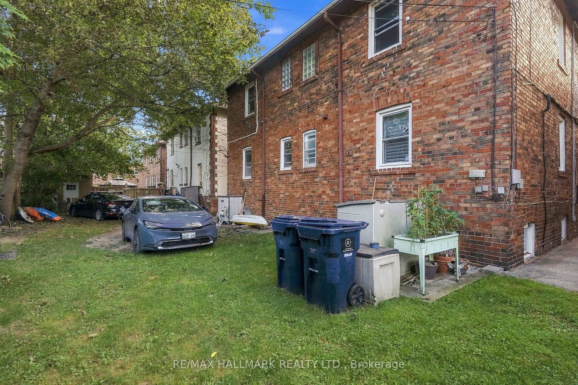 Photo 24 of Unit Upper, 25 Scarboro Beach Boulevard, Toronto, The Beaches — HOMEH