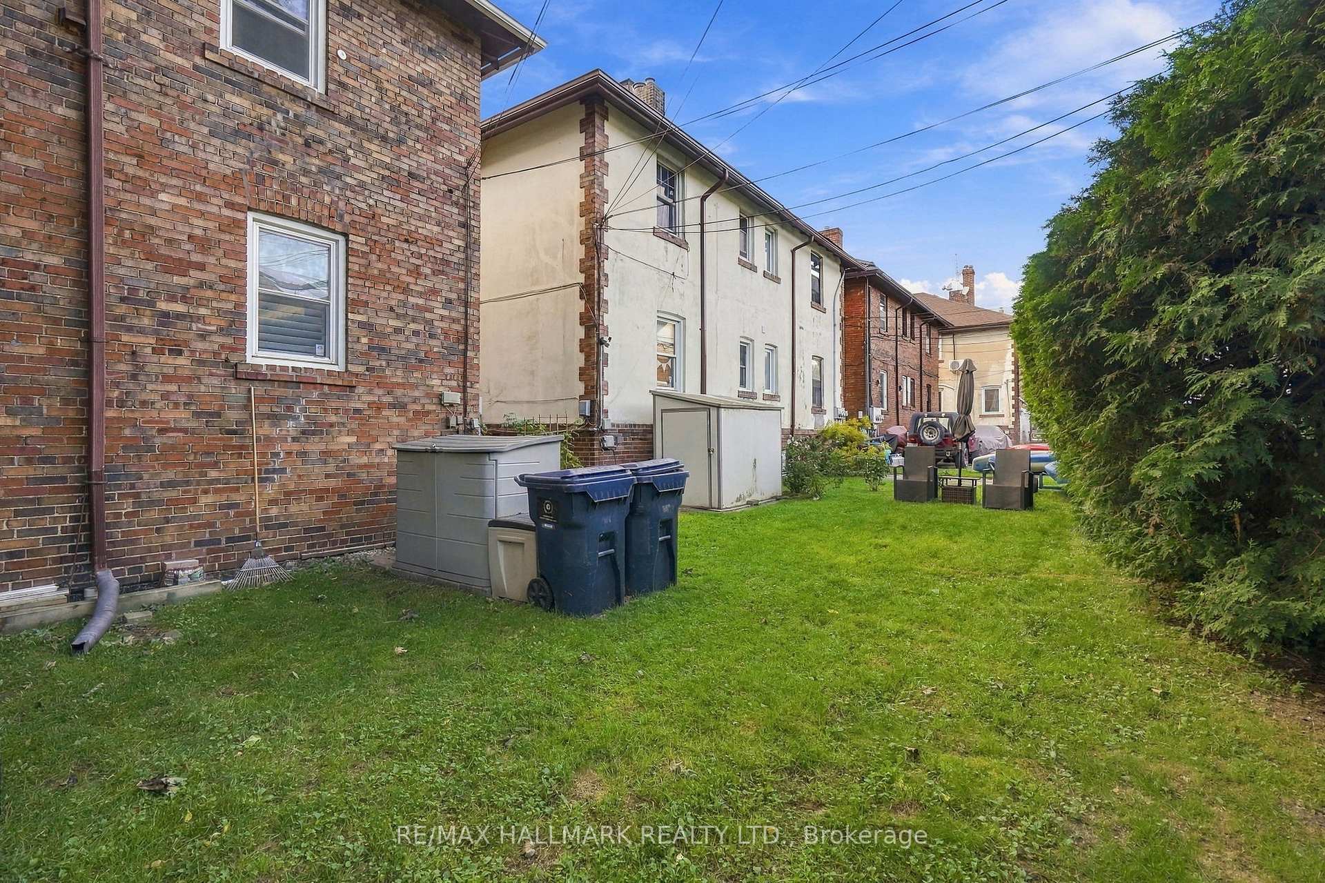 Photo 25 of Unit Upper, 25 Scarboro Beach Boulevard, Toronto, The Beaches — HOMEH