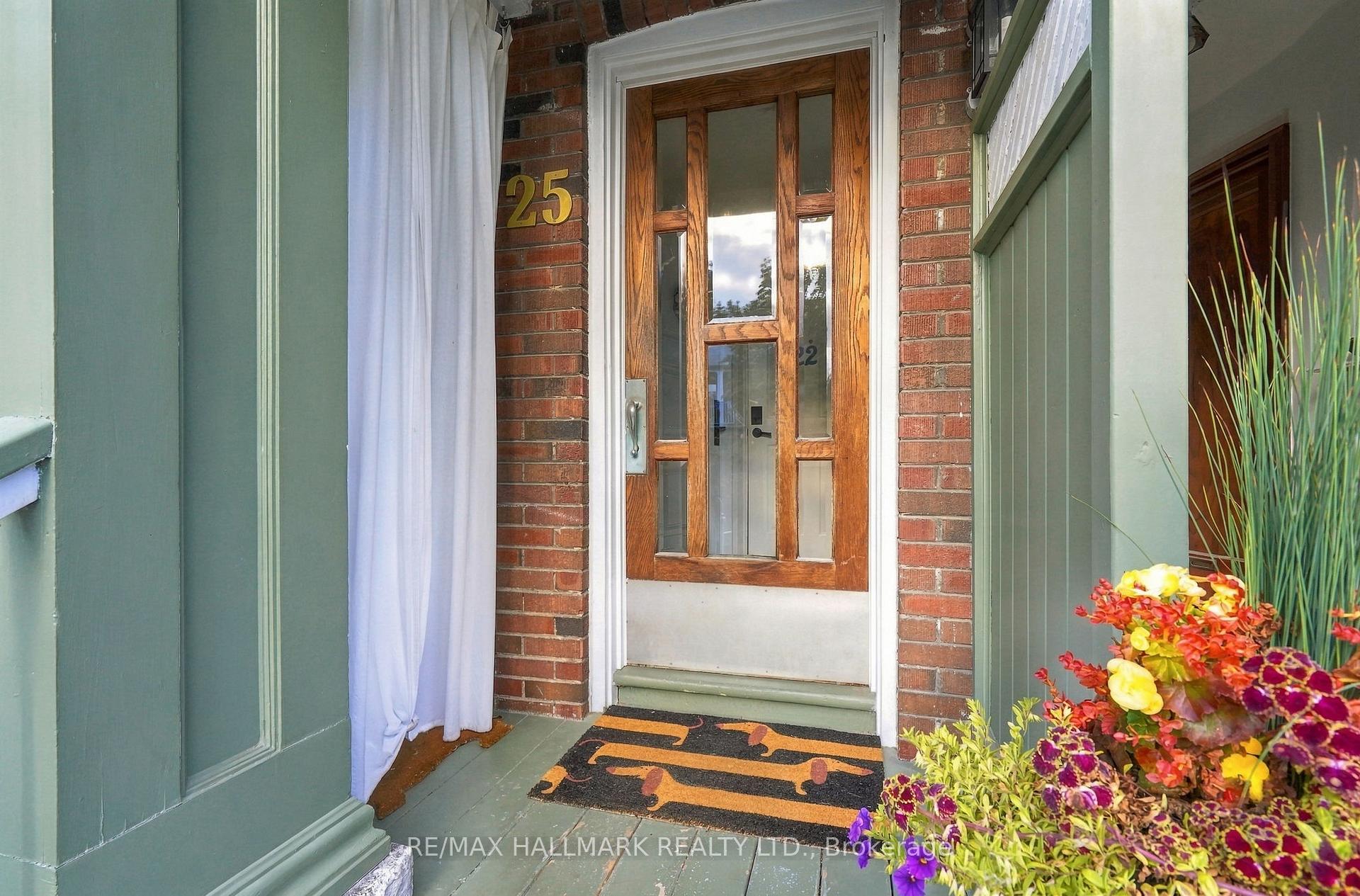Photo 27 of Unit Upper, 25 Scarboro Beach Boulevard, Toronto, The Beaches — HOMEH