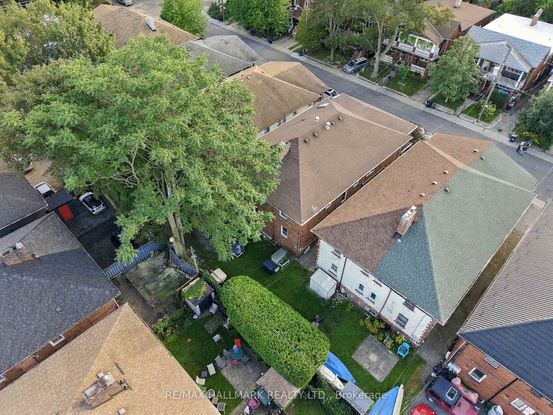 Photo 29 of Unit Upper, 25 Scarboro Beach Boulevard, Toronto, The Beaches — HOMEH