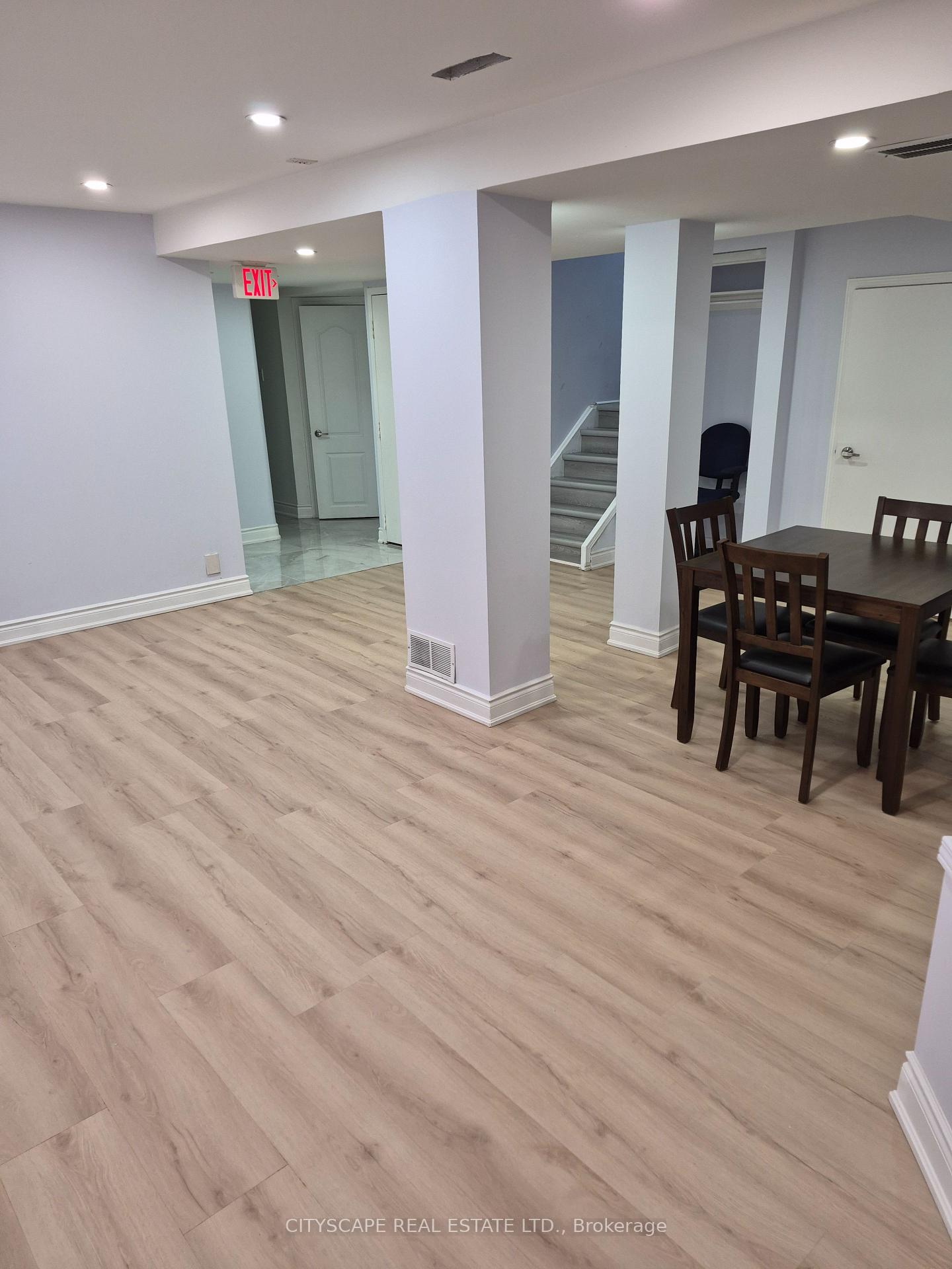 Photo 4 of Unit Bsmt, 368 Sardinia Drive, Mississauga, Hurontario — HOMEH