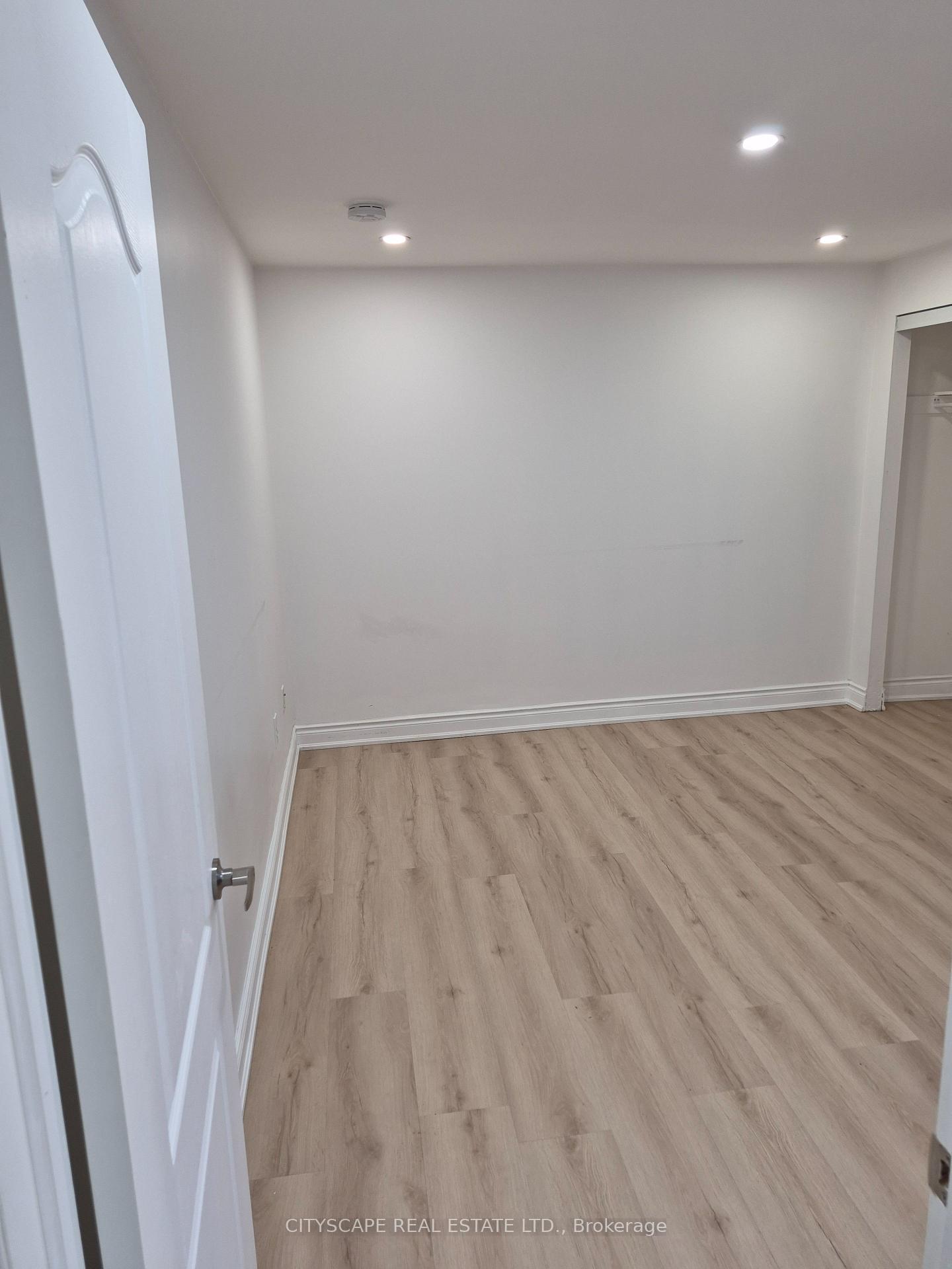 Photo 7 of Unit Bsmt, 368 Sardinia Drive, Mississauga, Hurontario — HOMEH