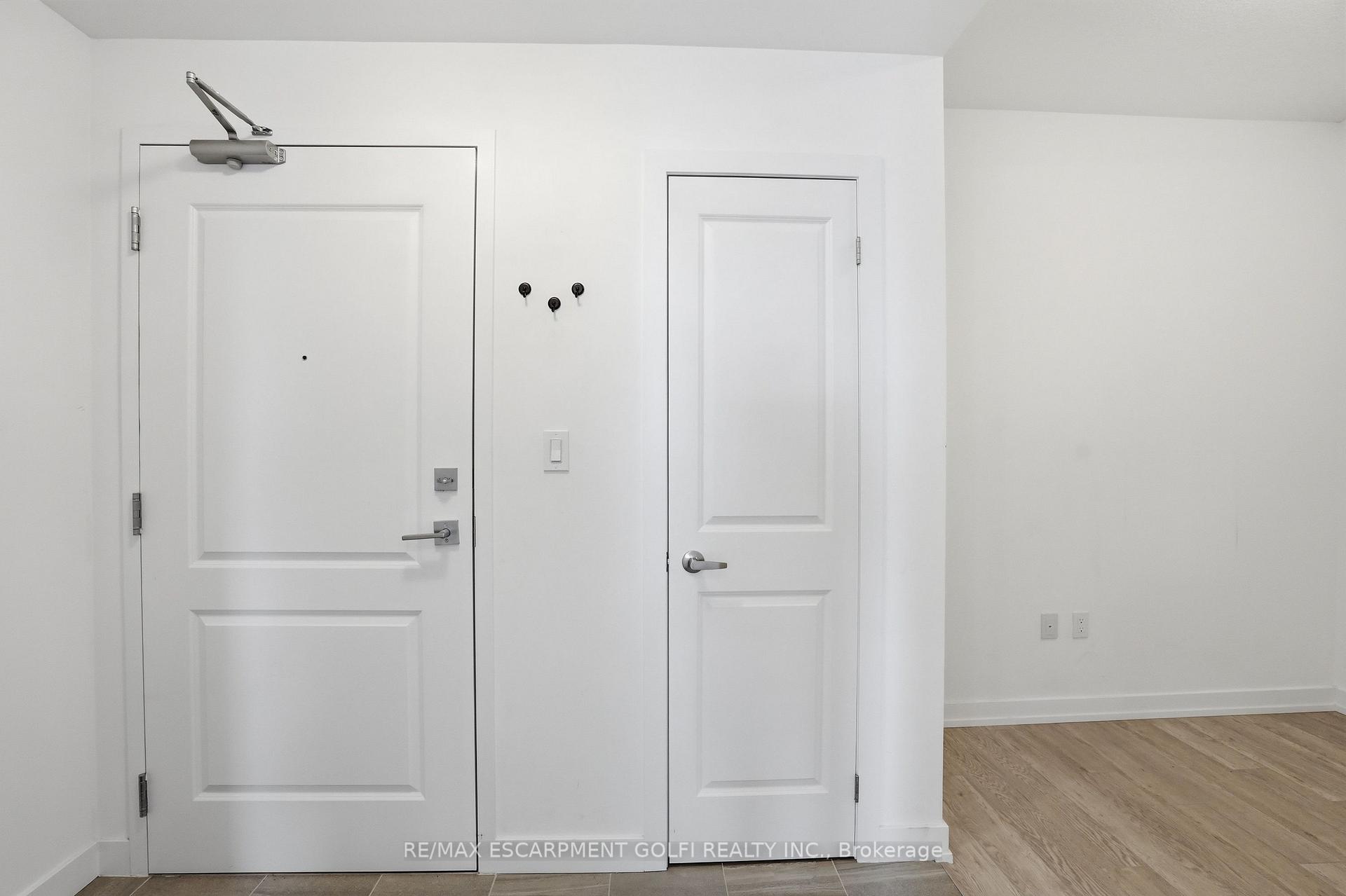 Photo 5 of Unit 1008, 460 Dundas Street E, Hamilton, Waterdown — HOMEH