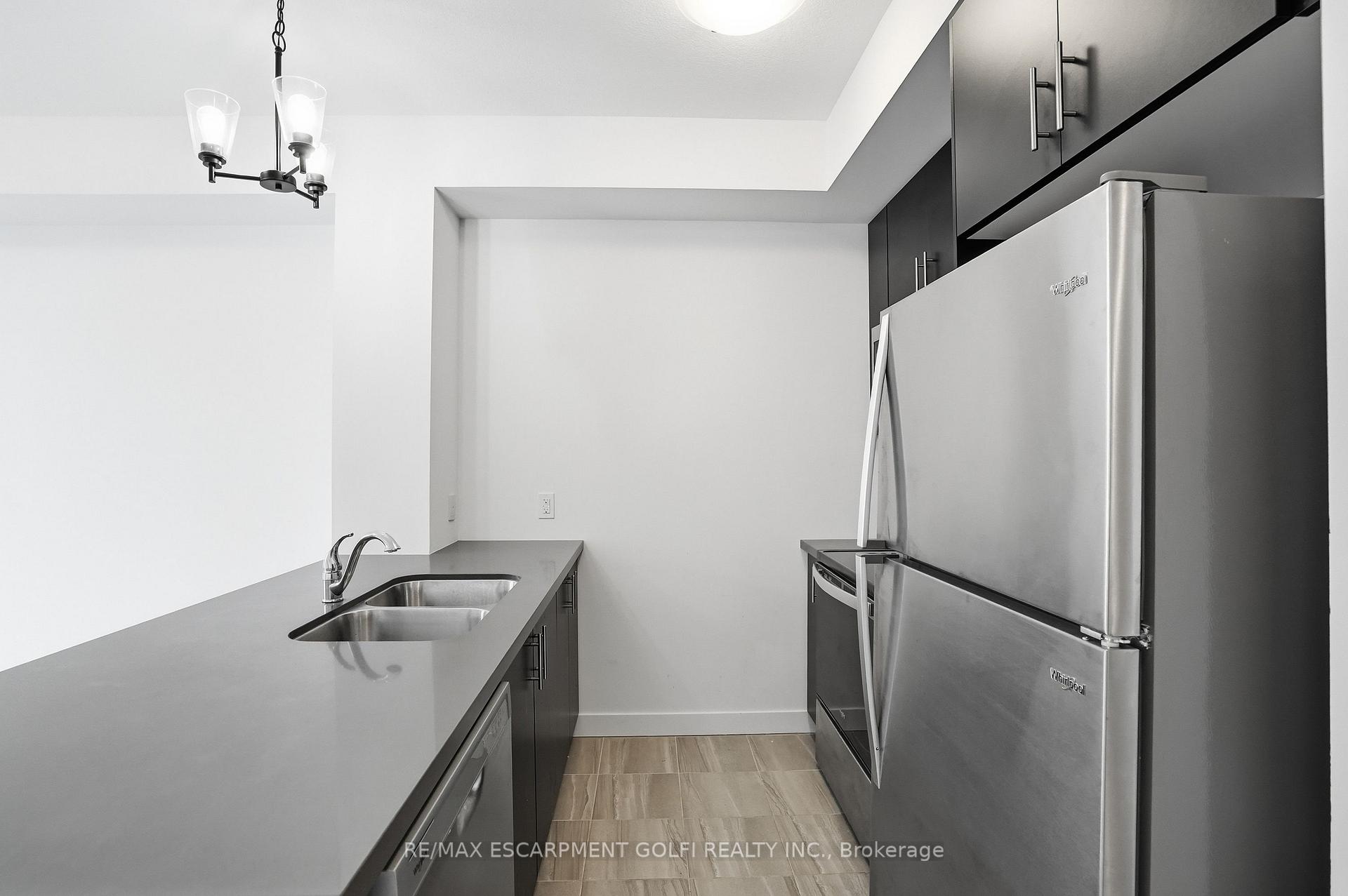 Photo 9 of Unit 1008, 460 Dundas Street E, Hamilton, Waterdown — HOMEH