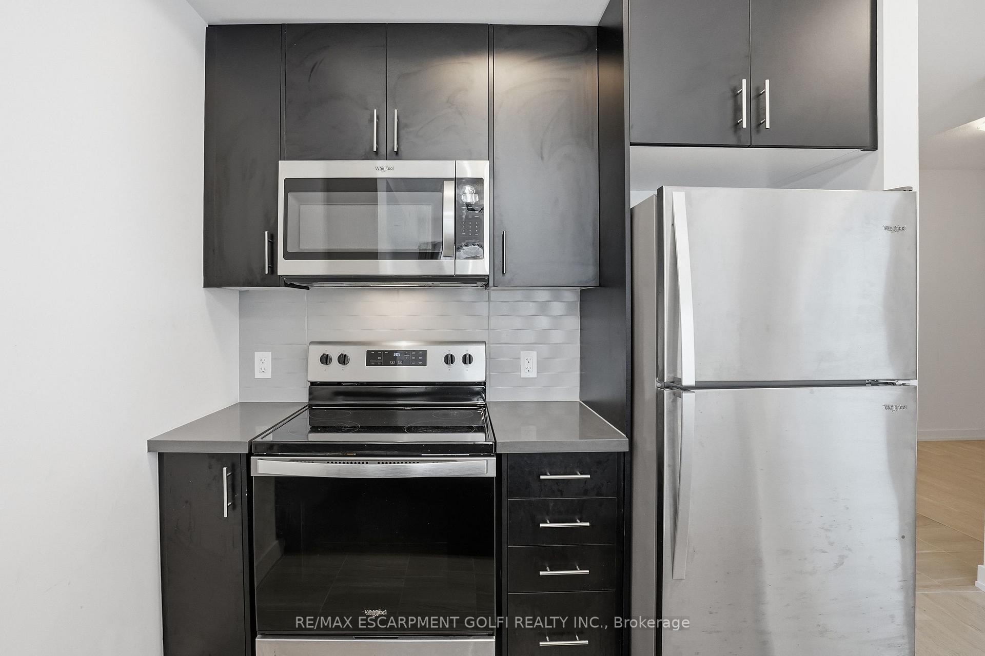 Photo 11 of Unit 1008, 460 Dundas Street E, Hamilton, Waterdown — HOMEH