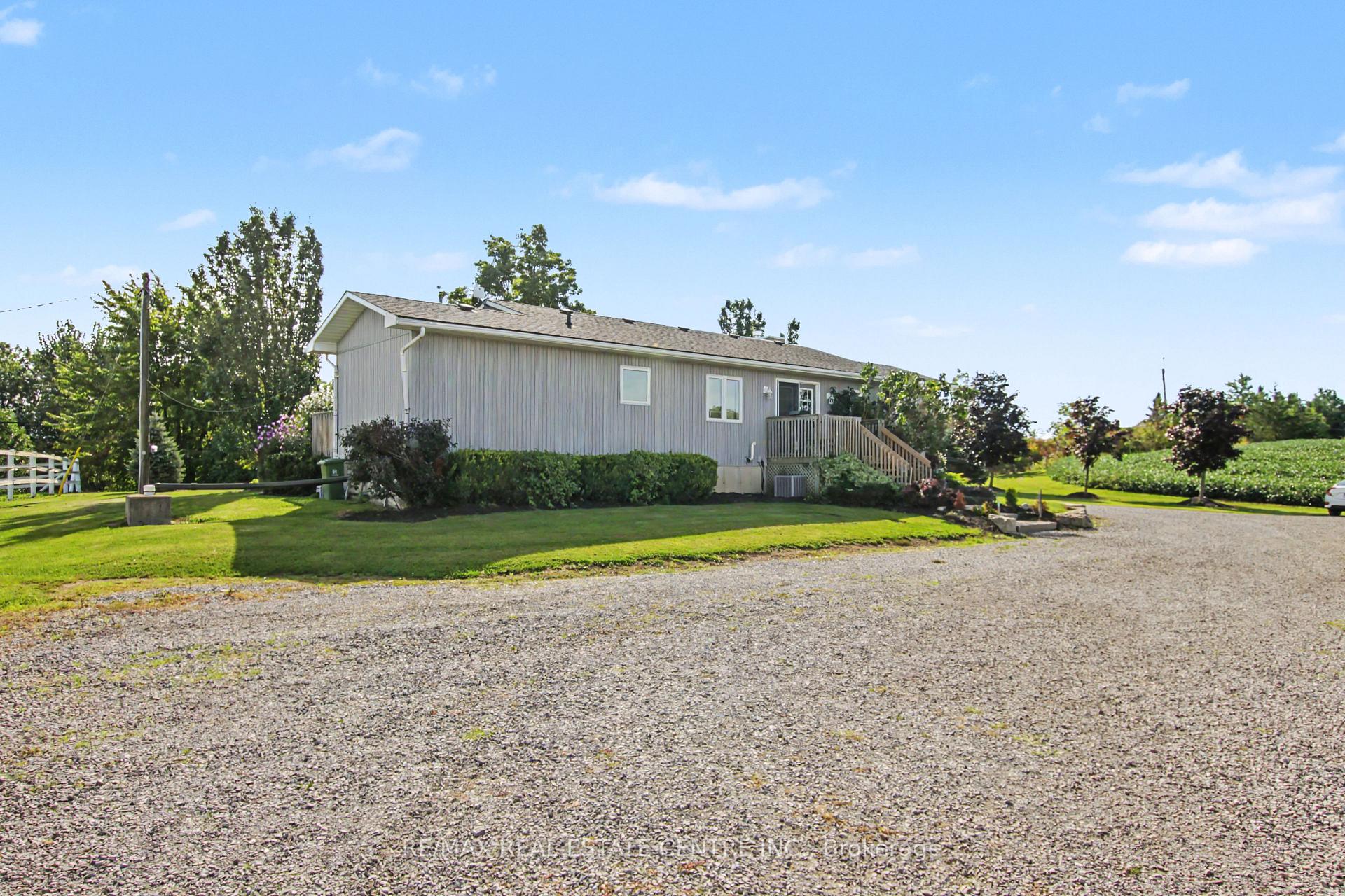 Photo 5 of 5030 Blackheath Road, Hamilton, Rural Glanbrook — HOMEH