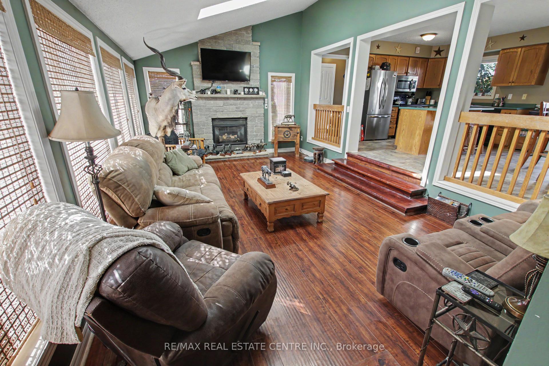 Photo 9 of 5030 Blackheath Road, Hamilton, Rural Glanbrook — HOMEH
