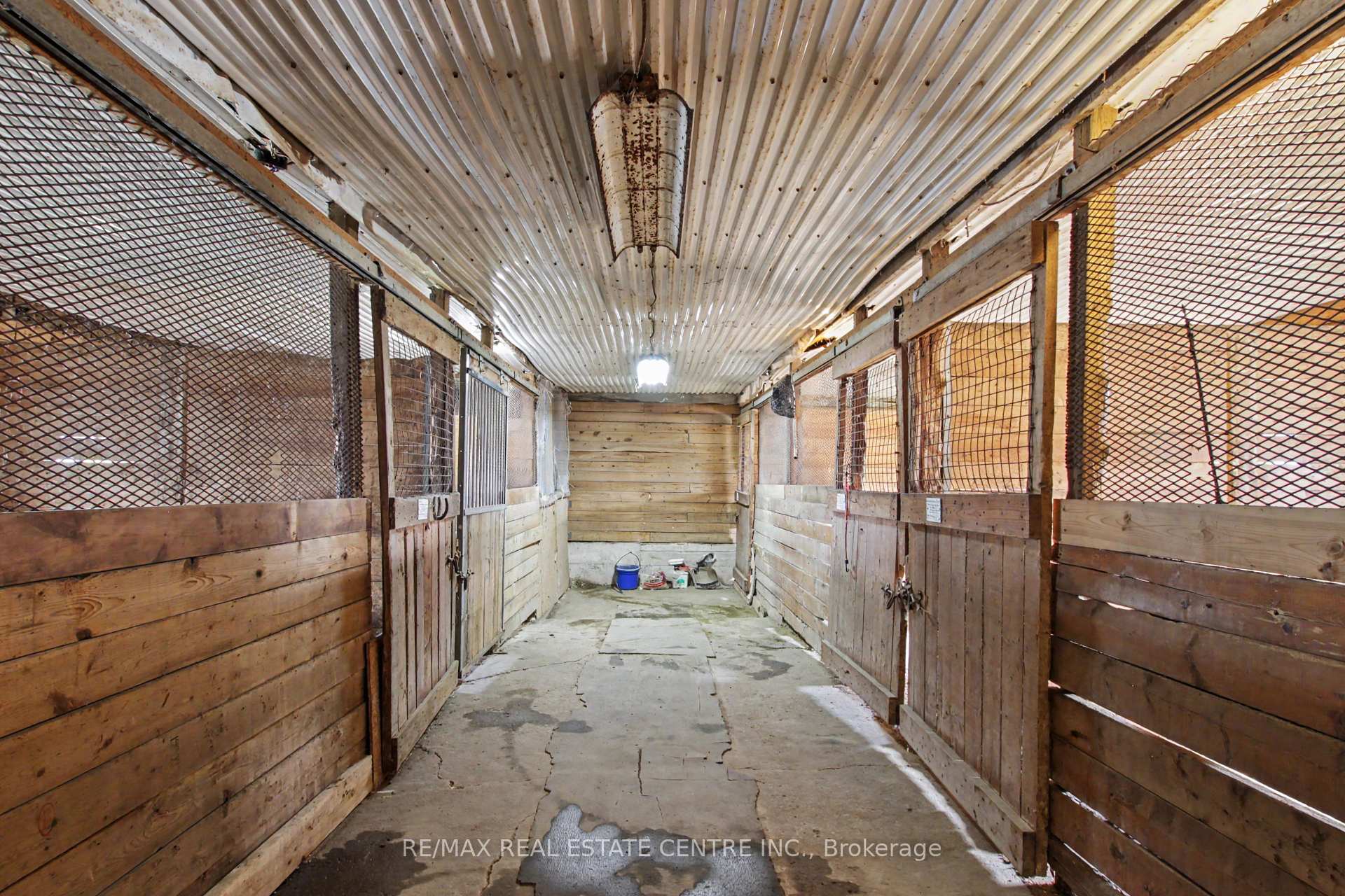 Photo 44 of 5030 Blackheath Road, Hamilton, Rural Glanbrook — HOMEH
