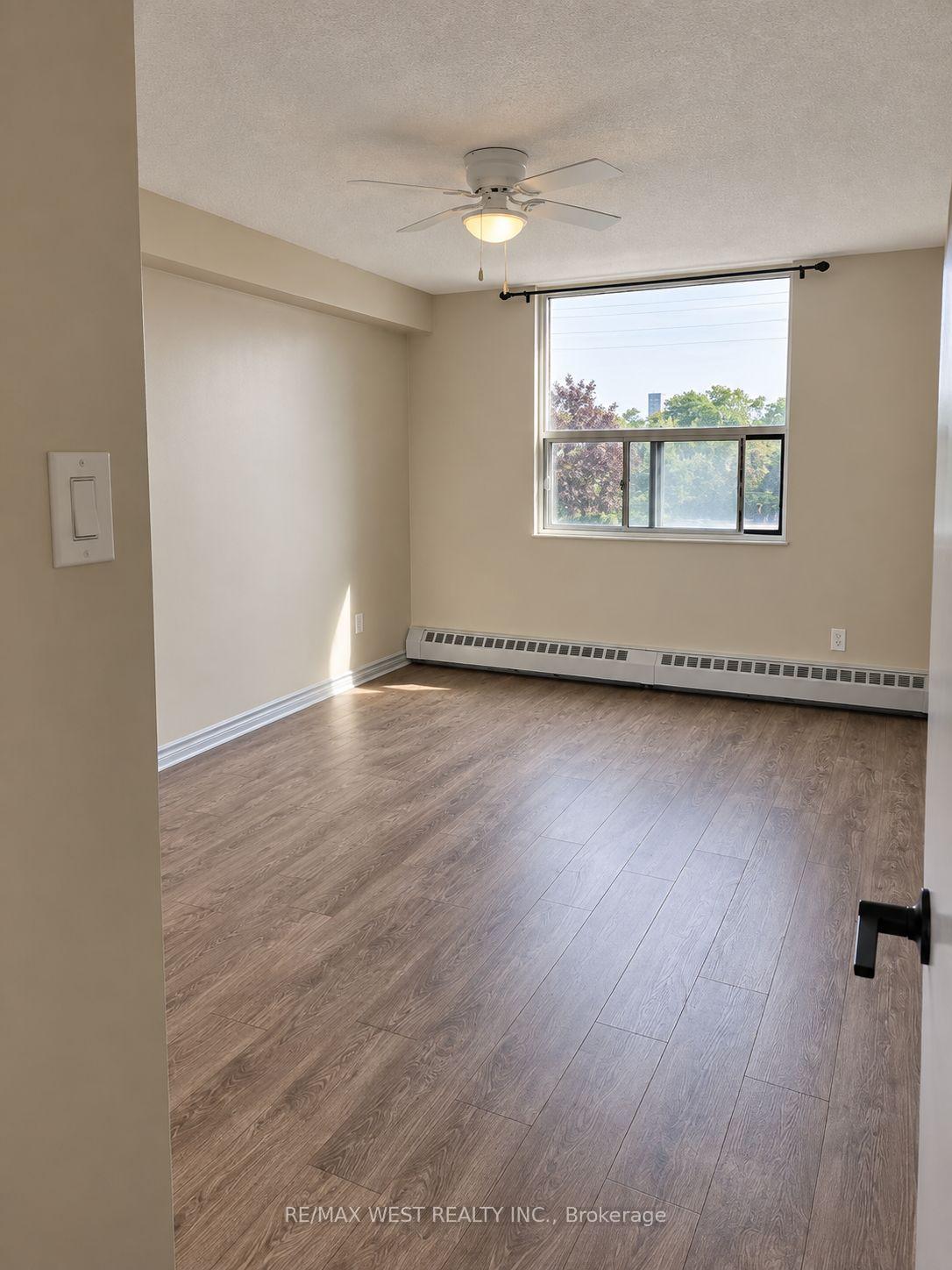Photo 4 of Unit 309, 101 Prudential Drive, Scarborough, Dorset Park — HOMEH