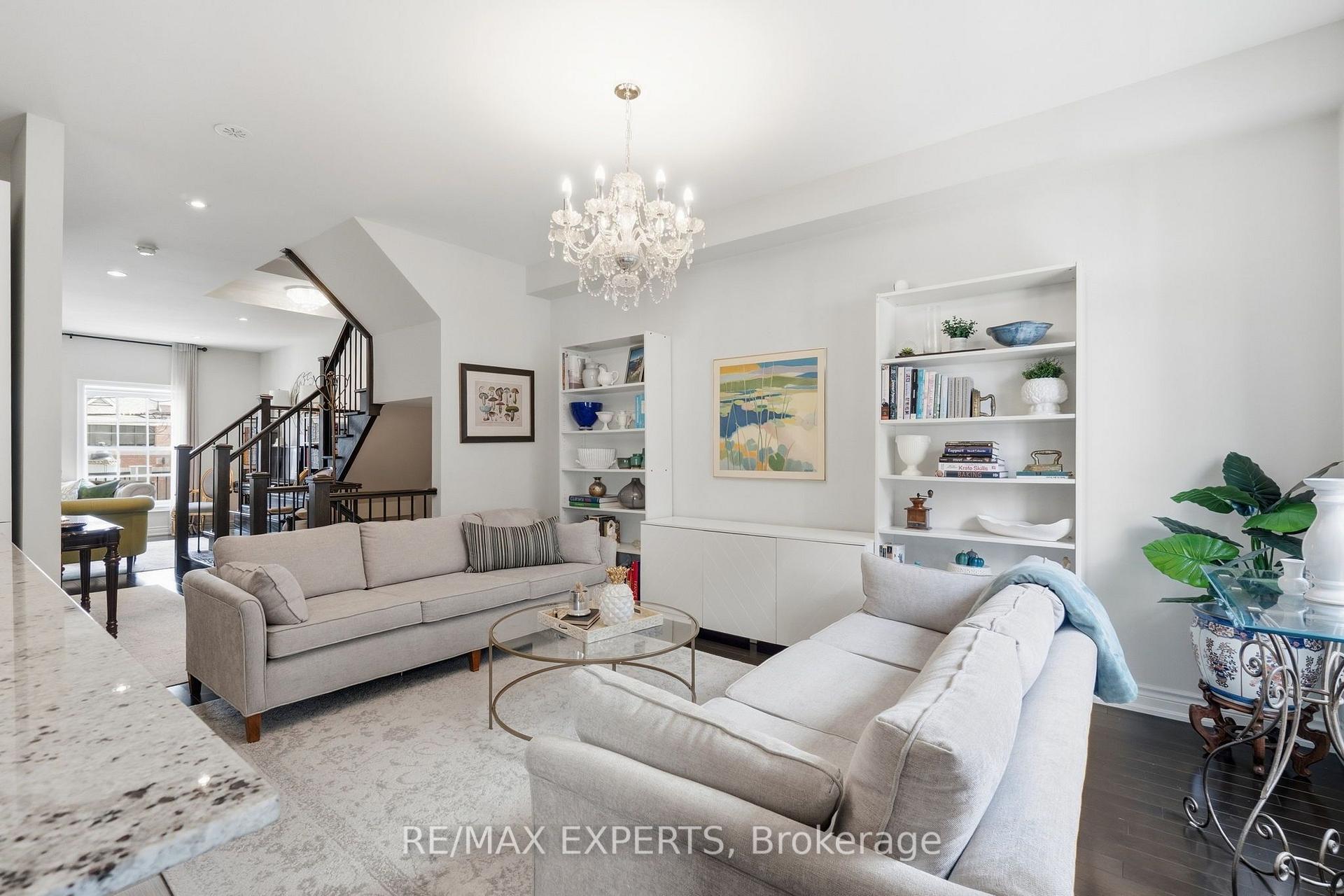 Photo 5 of Unit 7, 10060 Keele Street, Vaughan, Maple — HOMEH