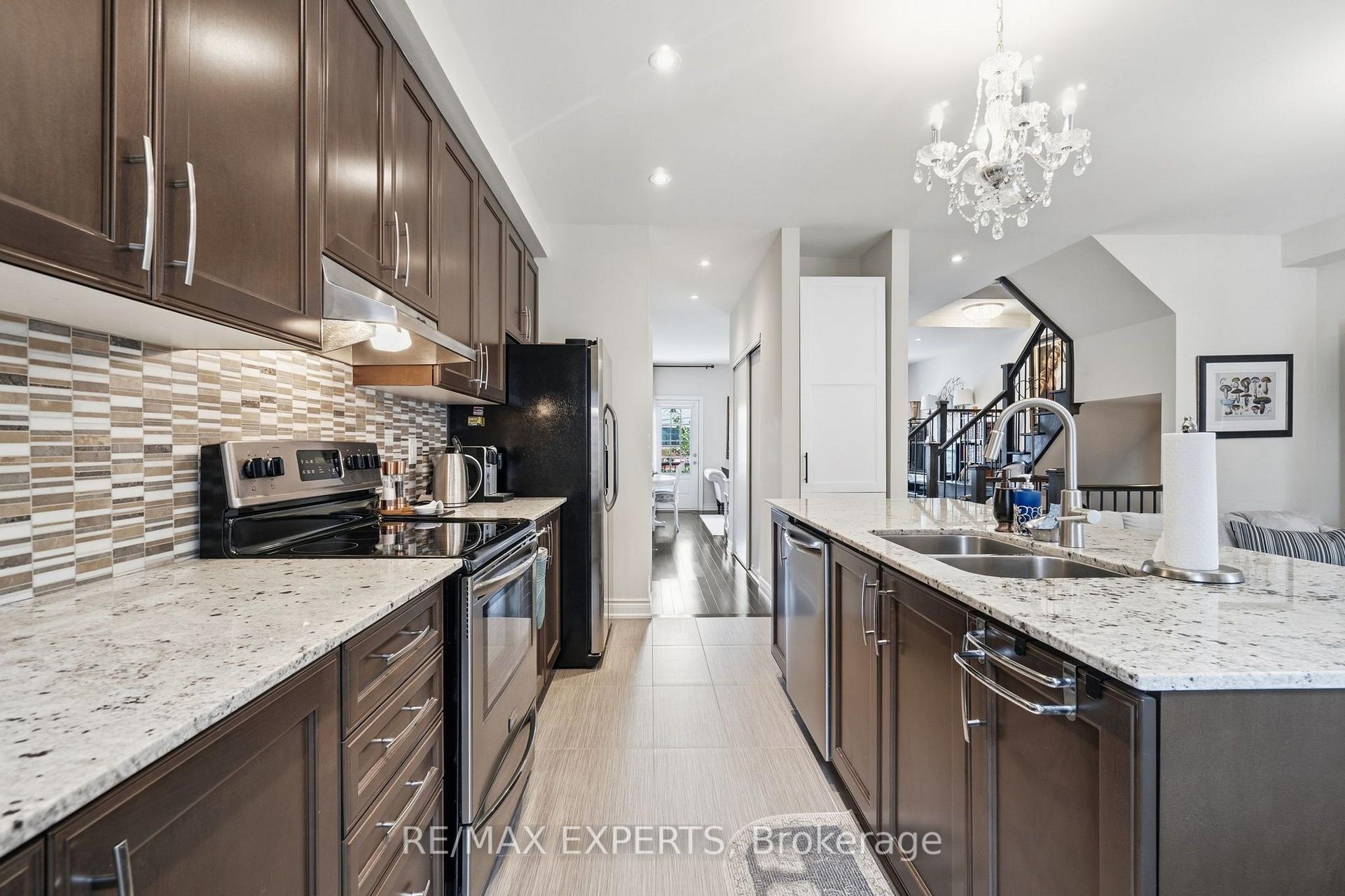 Photo 8 of Unit 7, 10060 Keele Street, Vaughan, Maple — HOMEH