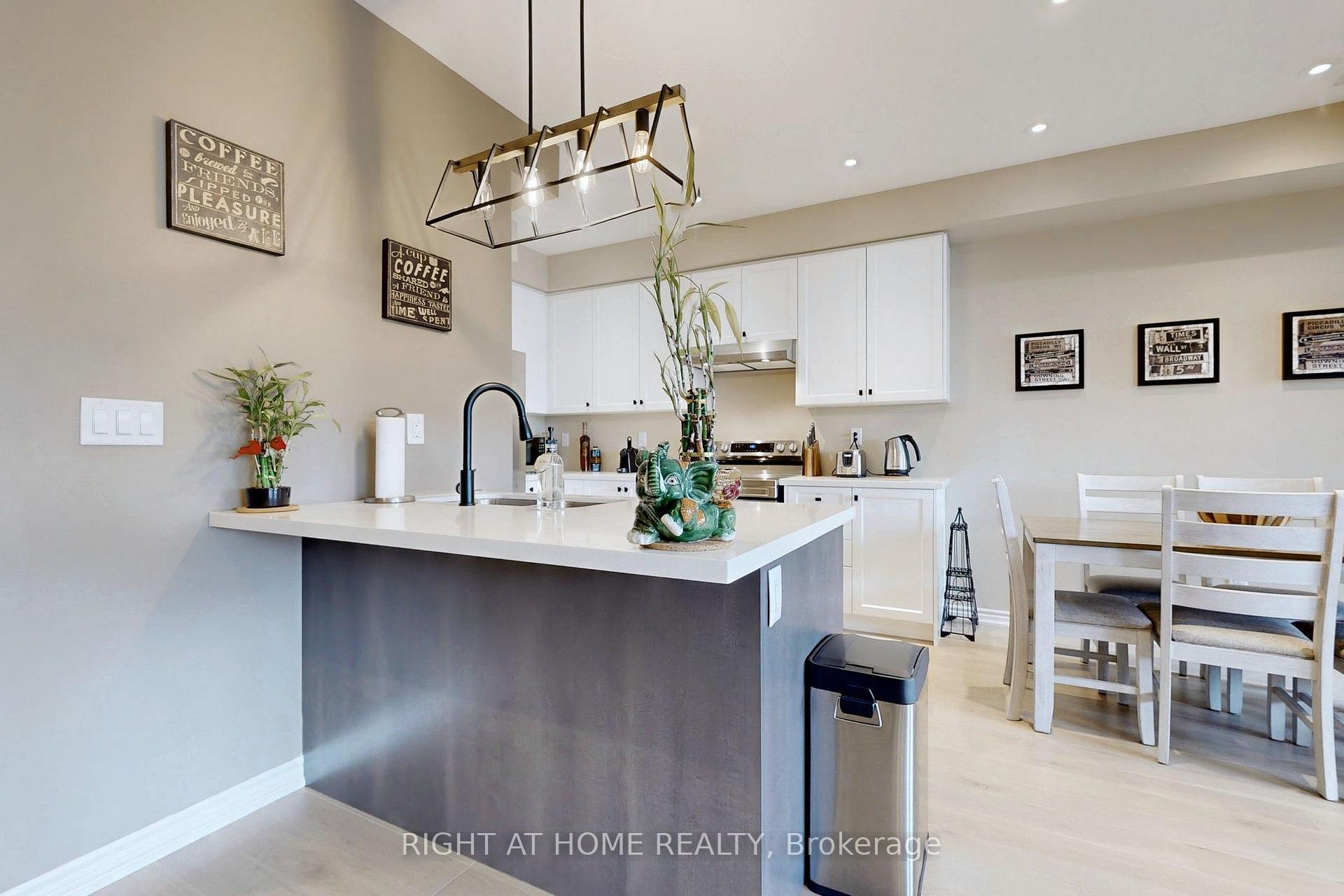Photo 6 of 279 Moody Drive, Vaughan, Kleinburg — HOMEH