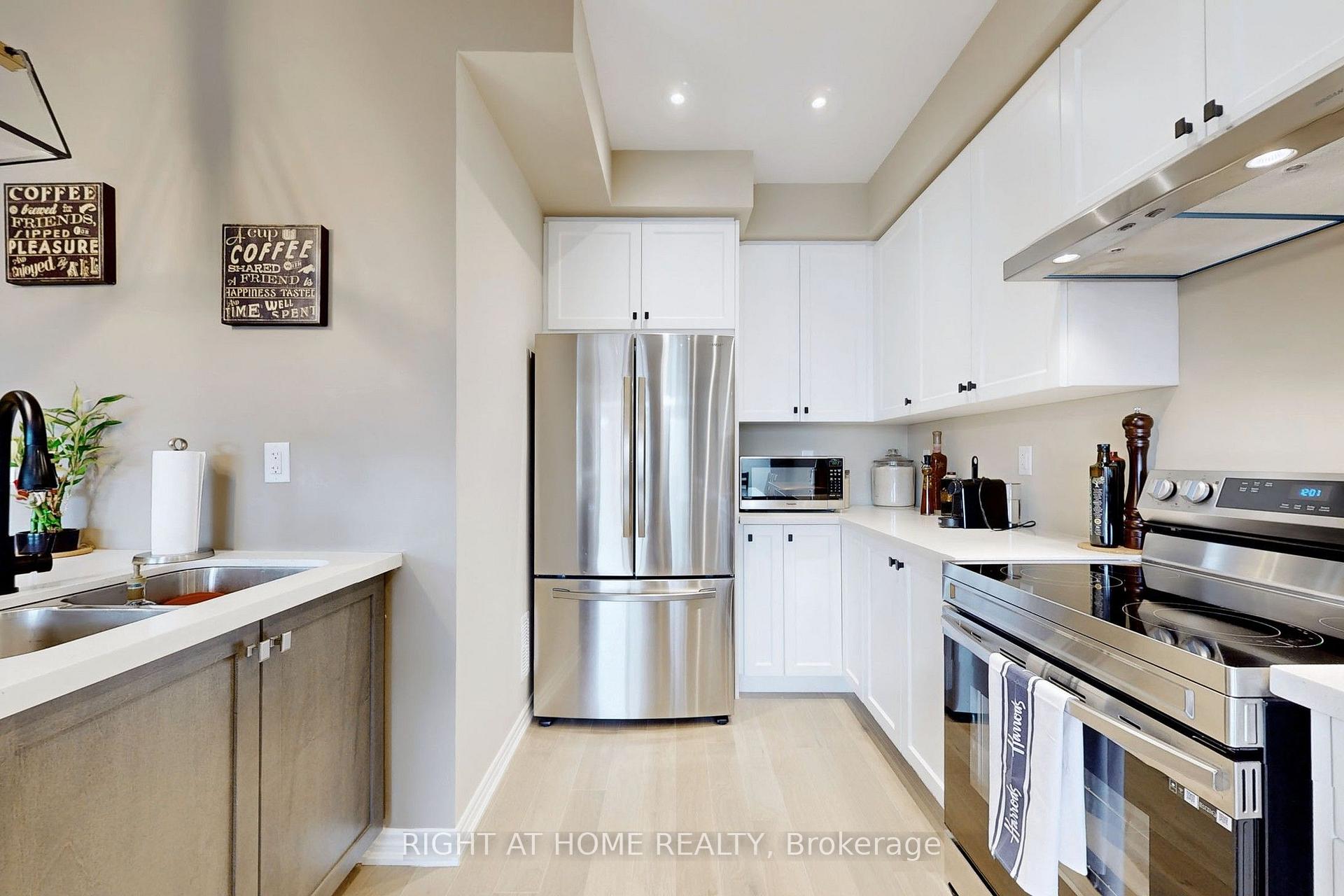 Photo 12 of 279 Moody Drive, Vaughan, Kleinburg — HOMEH